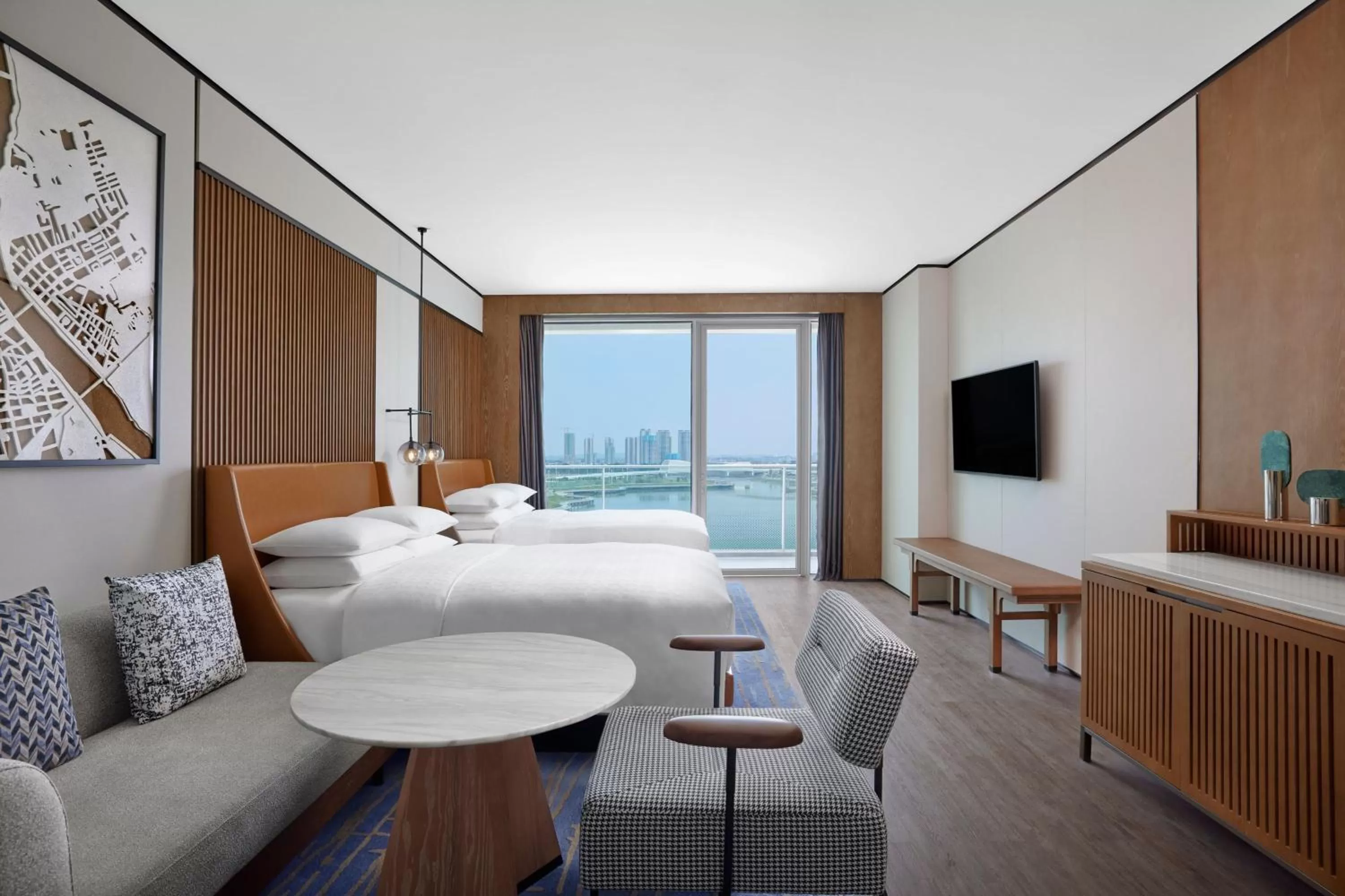 Photo of the whole room, Bed in Sheraton Zhaoqing Dinghu