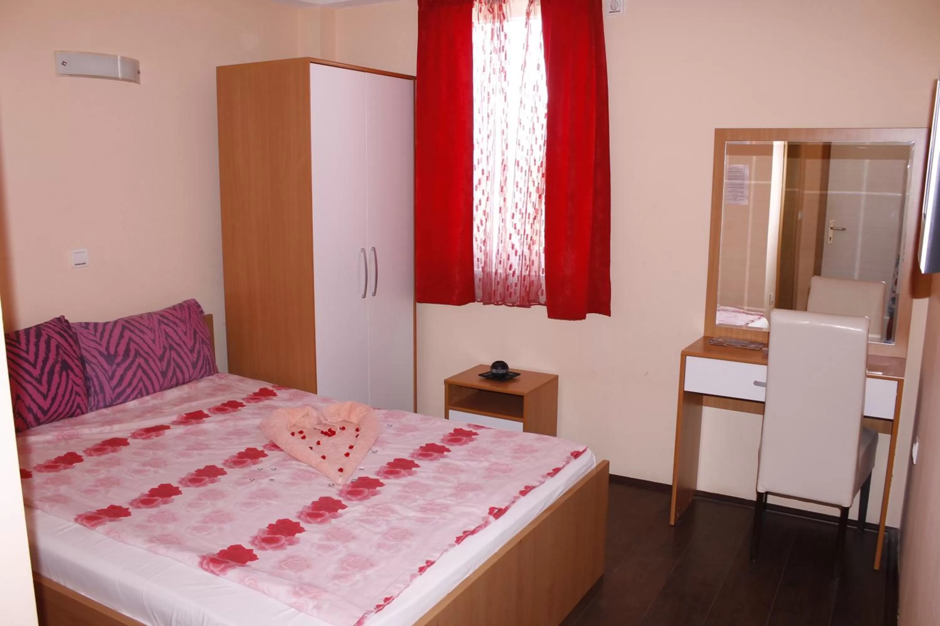 Photo of the whole room, Bed in Villa Sparadise