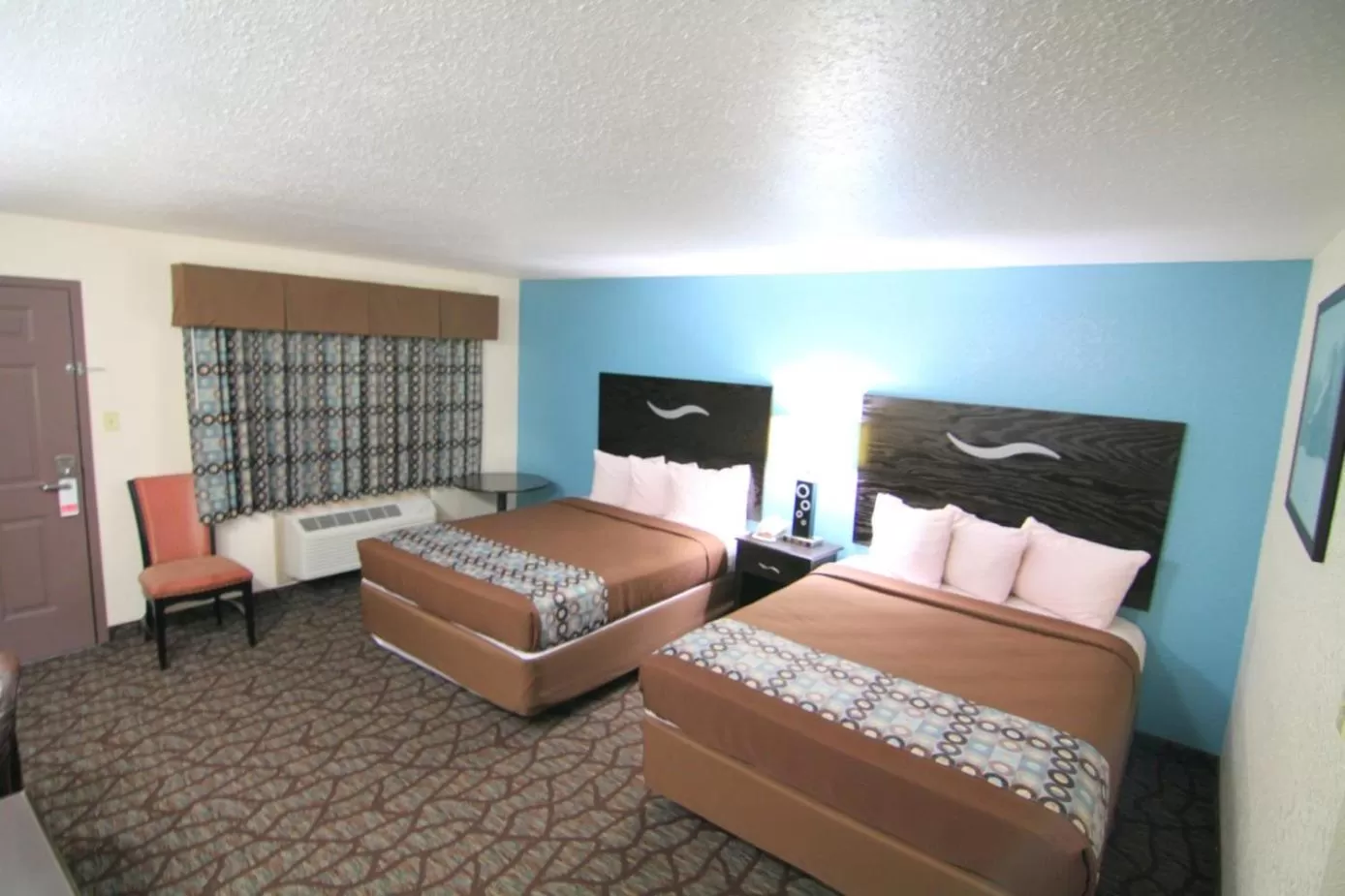 Queen Room with Two Queen Beds in Blue Ridge Inn