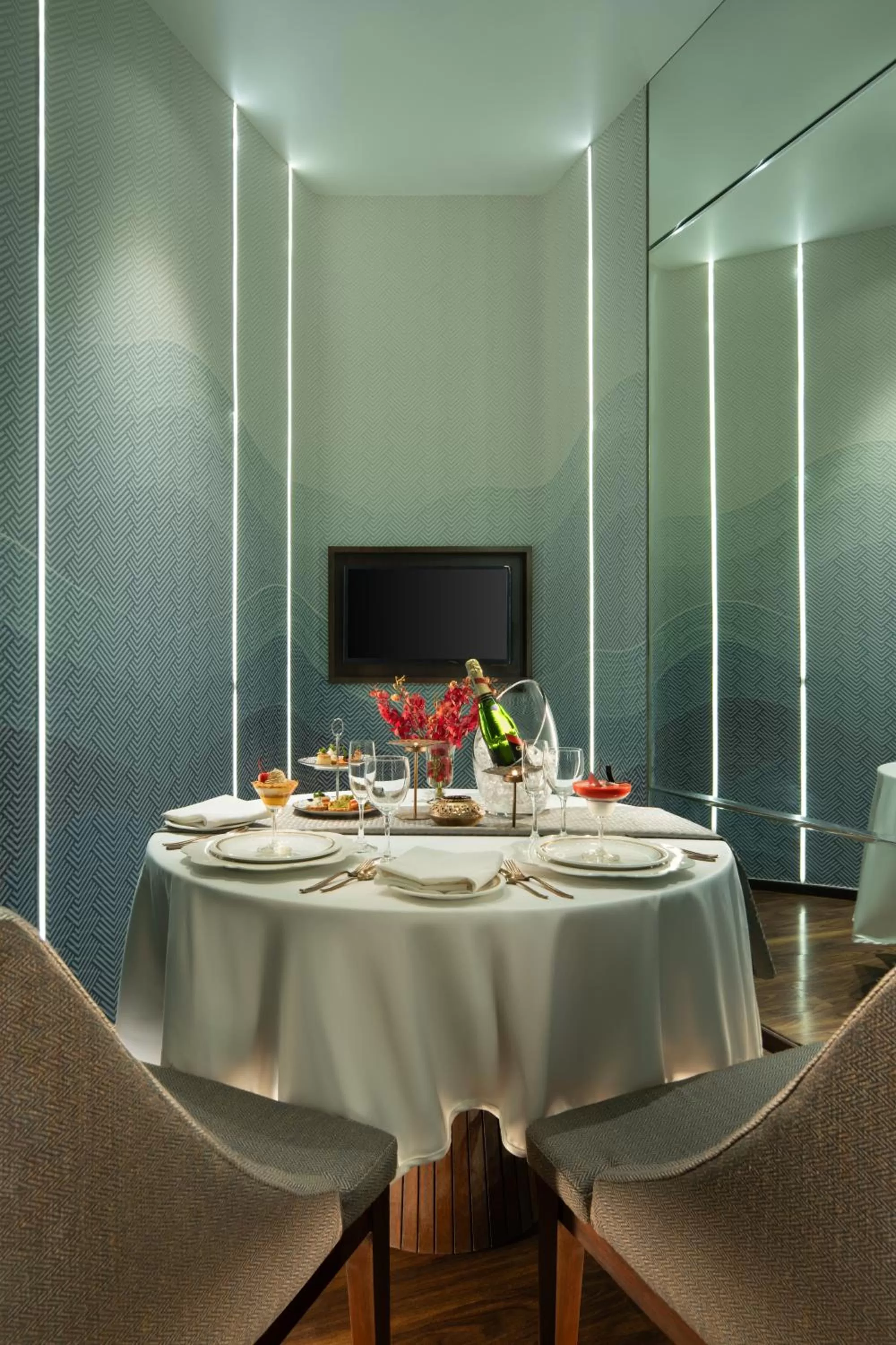 Seating area in WOW Crest, Indore - IHCL SeleQtions