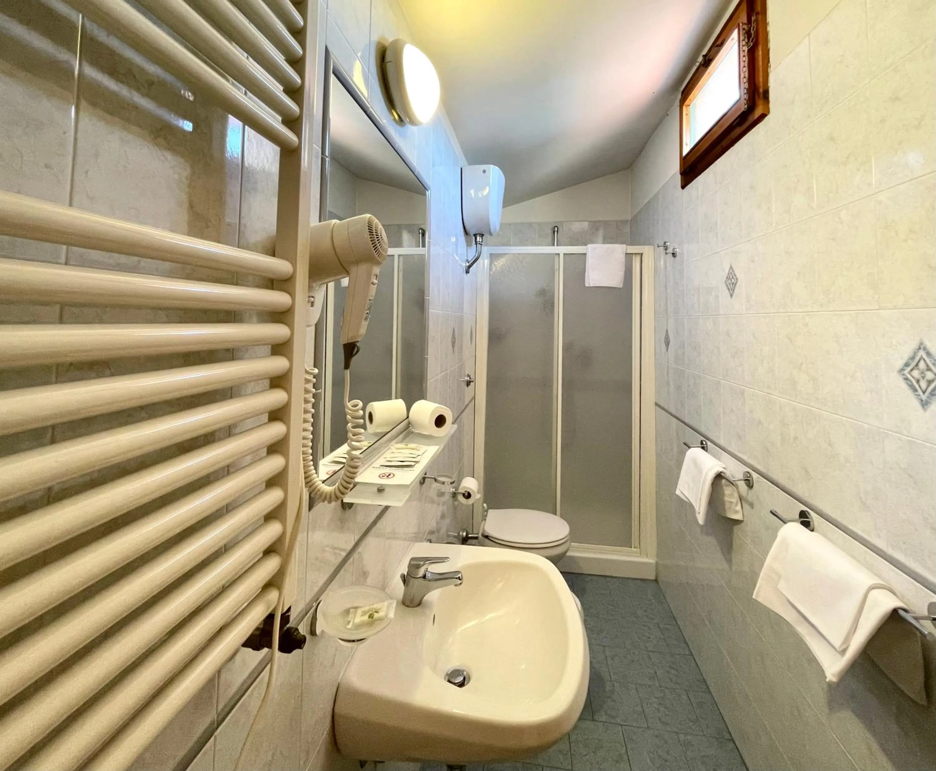 Bathroom in Hotel Leopolda