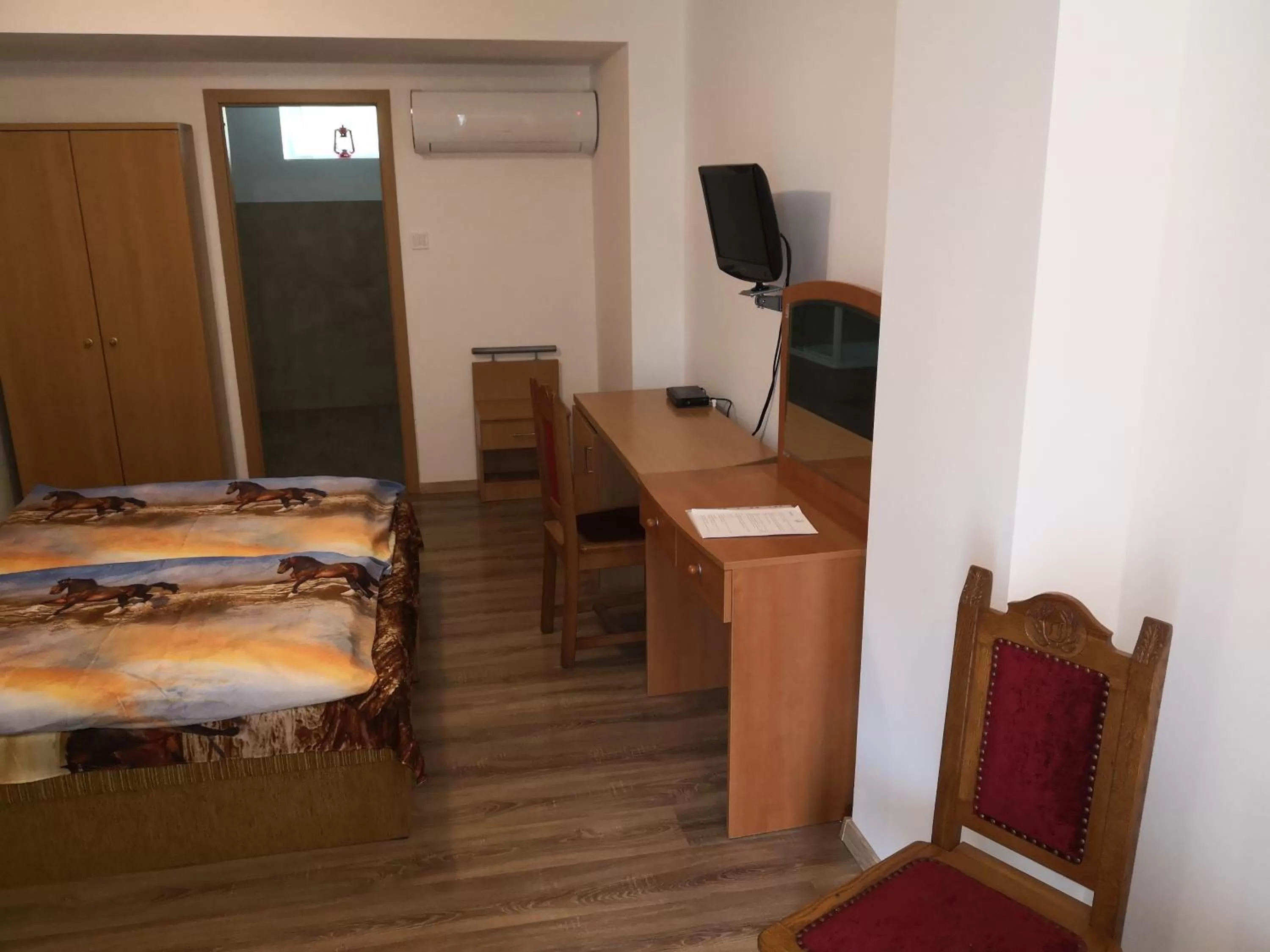 TV/Entertainment Center in Mátyus Udvarház Kengyel Fogadó Eger