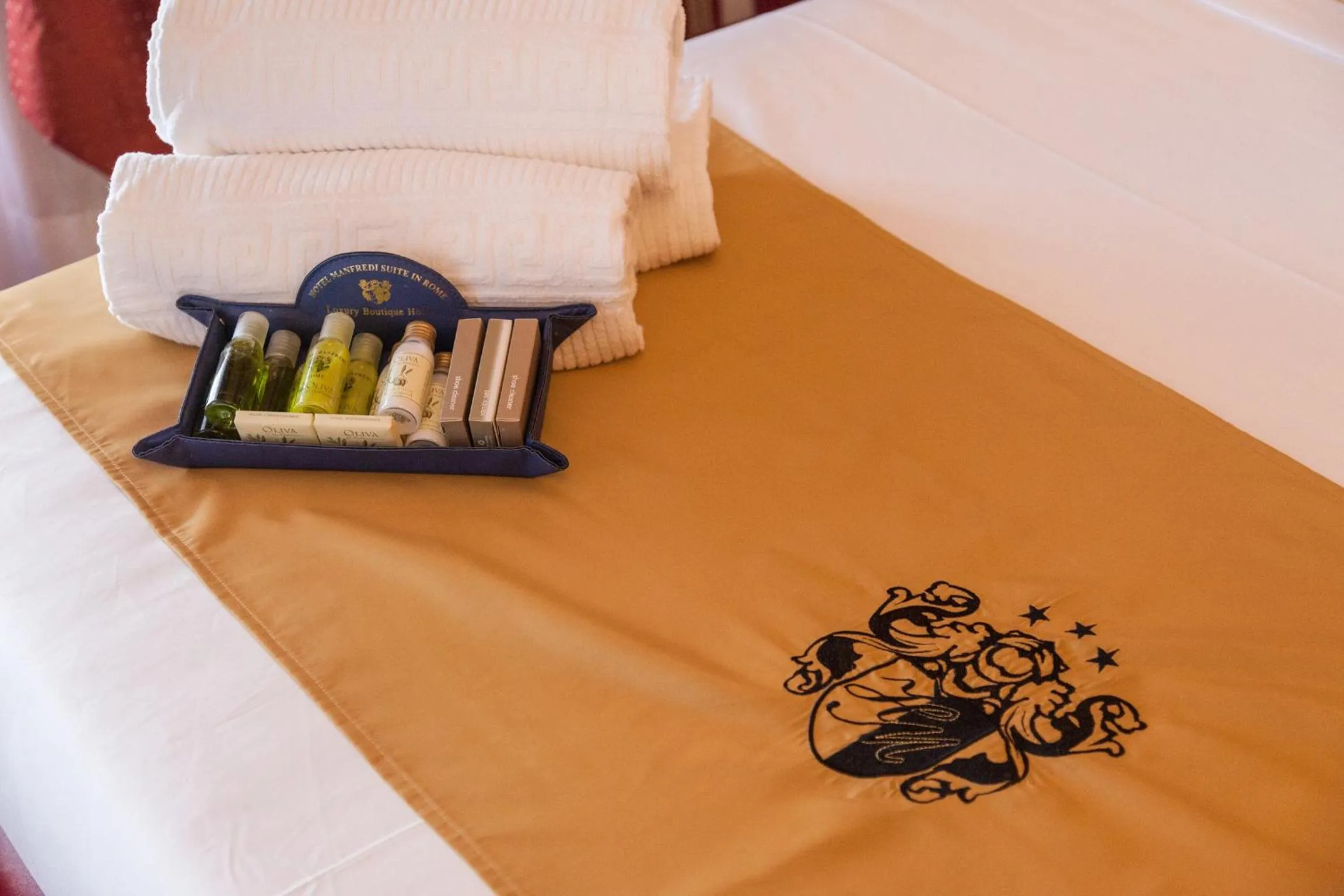 Bathroom, Bed in Hotel Manfredi Suite In Rome