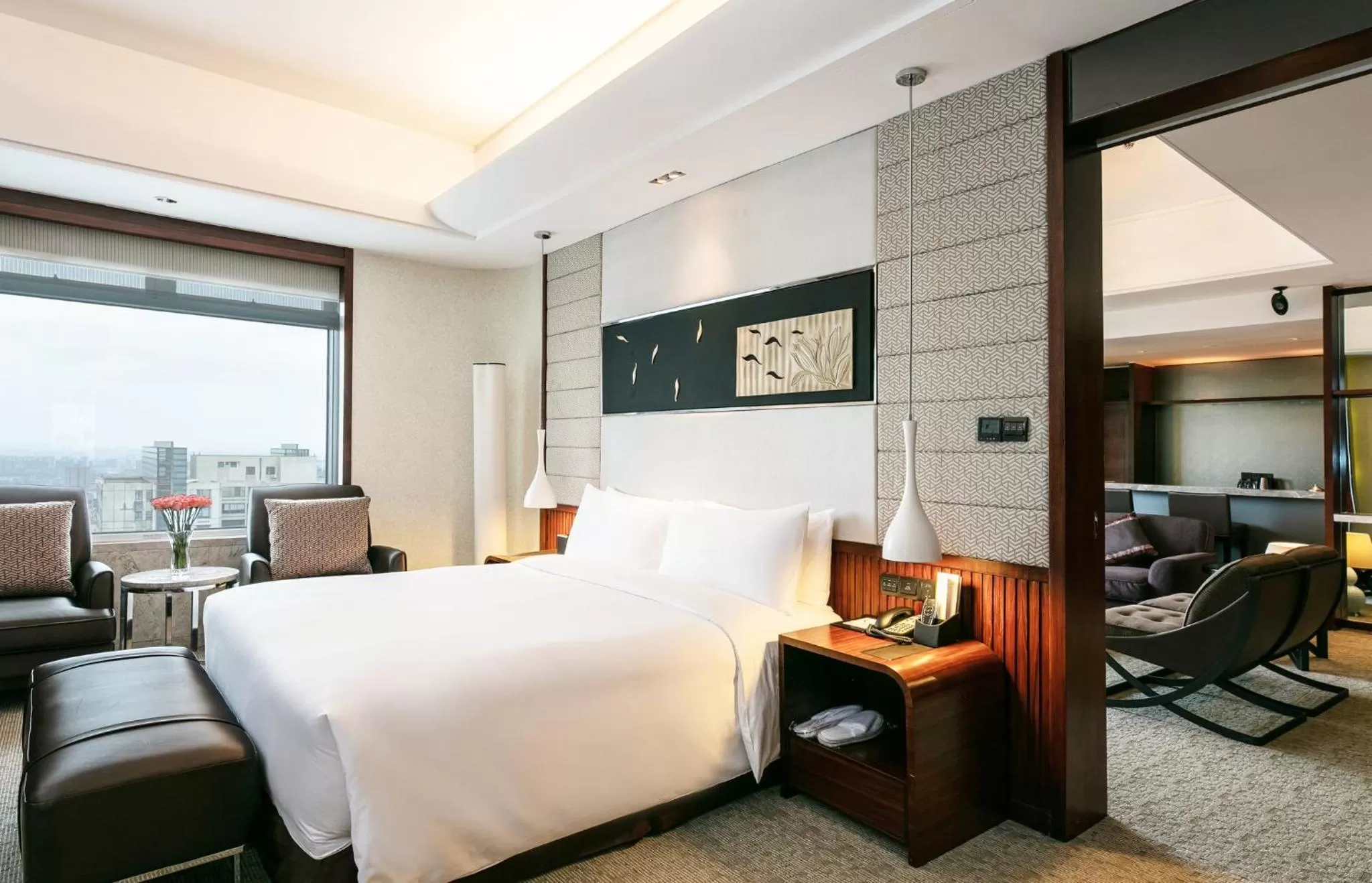Photo of the whole room, Bed in InterContinental Foshan by IHG