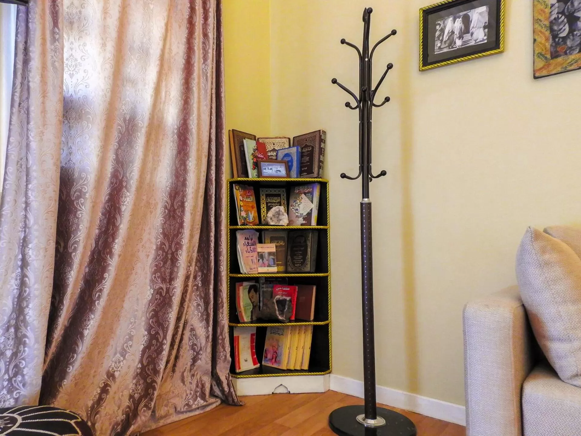 Decorative detail in Le Bleu House