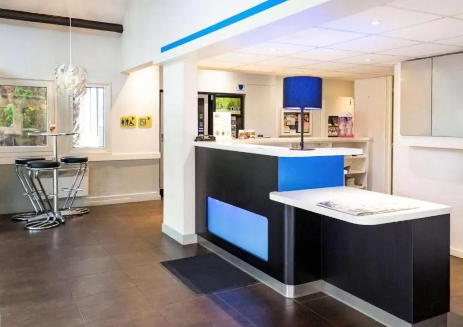 Facade/entrance in Hôtel Ibis Budget Nantes Ouest Atlantis Couëron