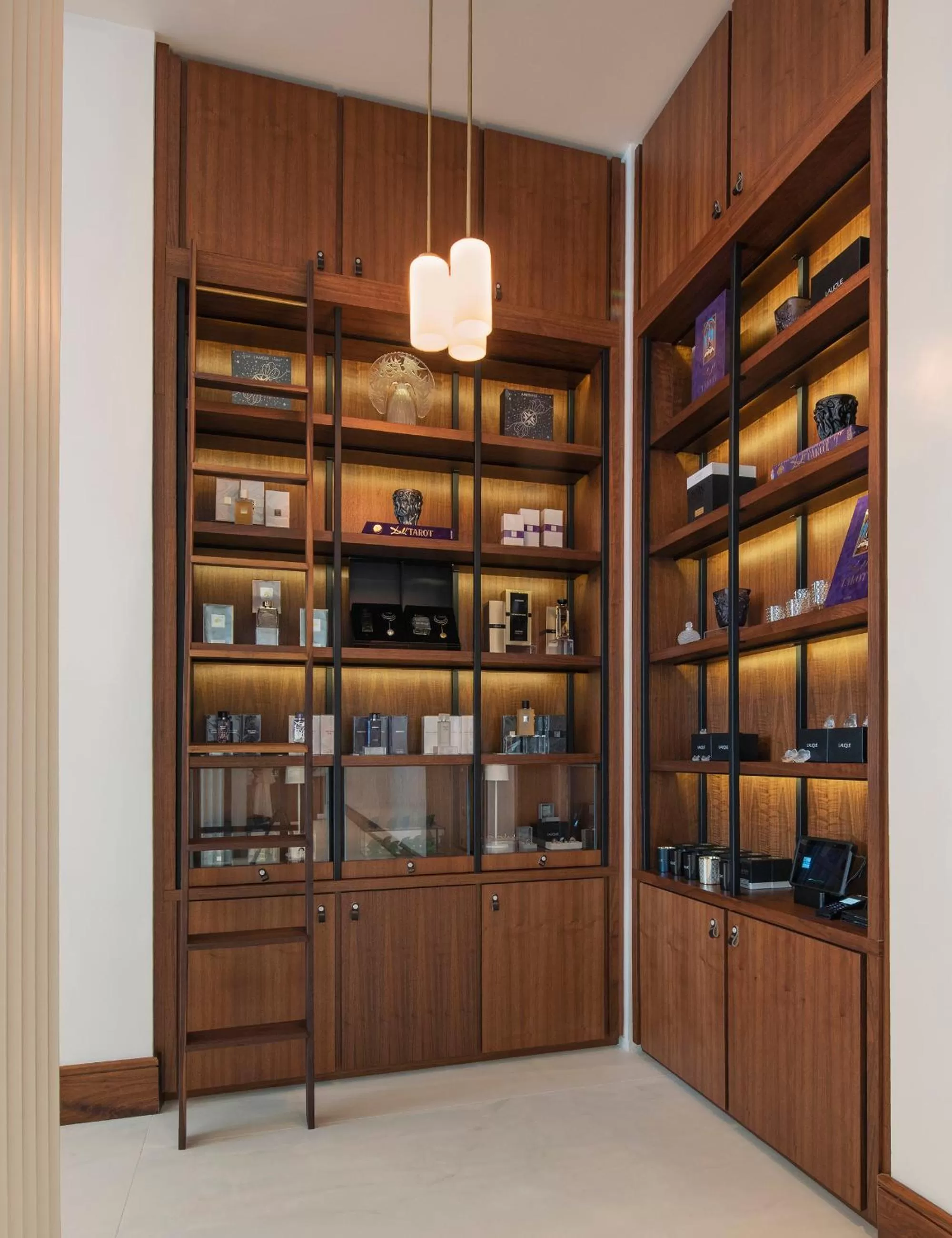 On-site shops in ette luxury hotel & spa - Near Disney Theme Parks