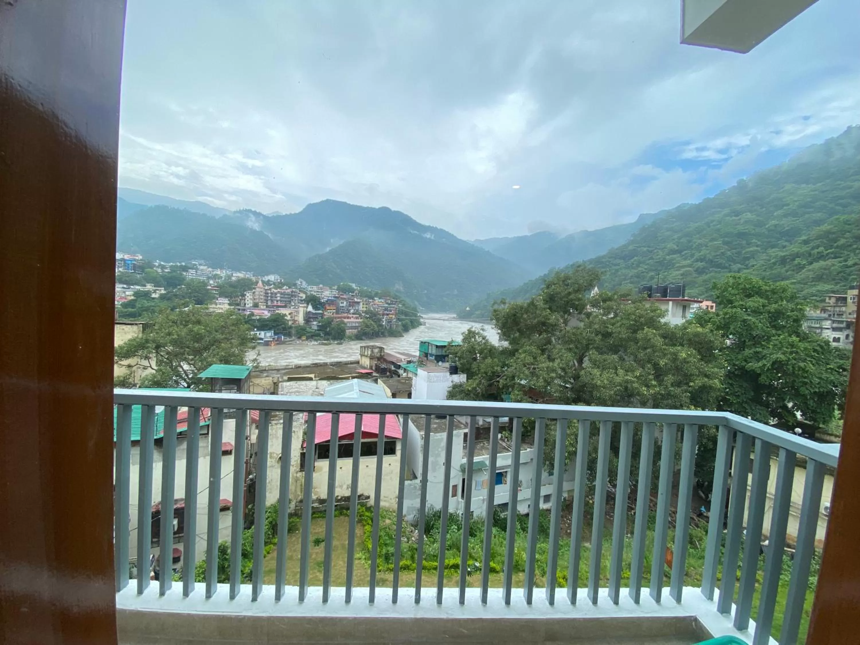 Restaurant/places to eat in Hotel Shiva Yog Sthal