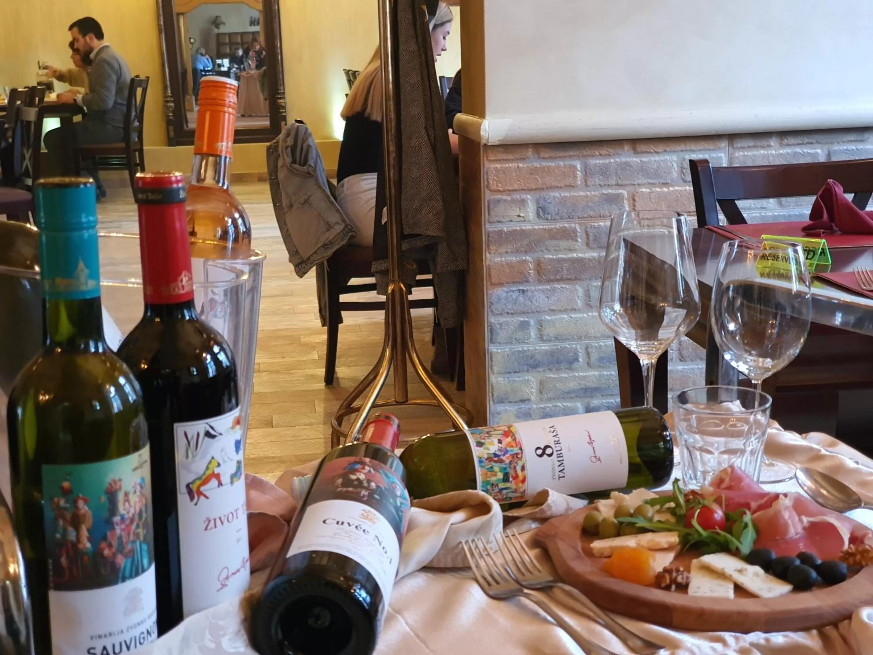 Restaurant/places to eat, Drinks in Hotel Fontana