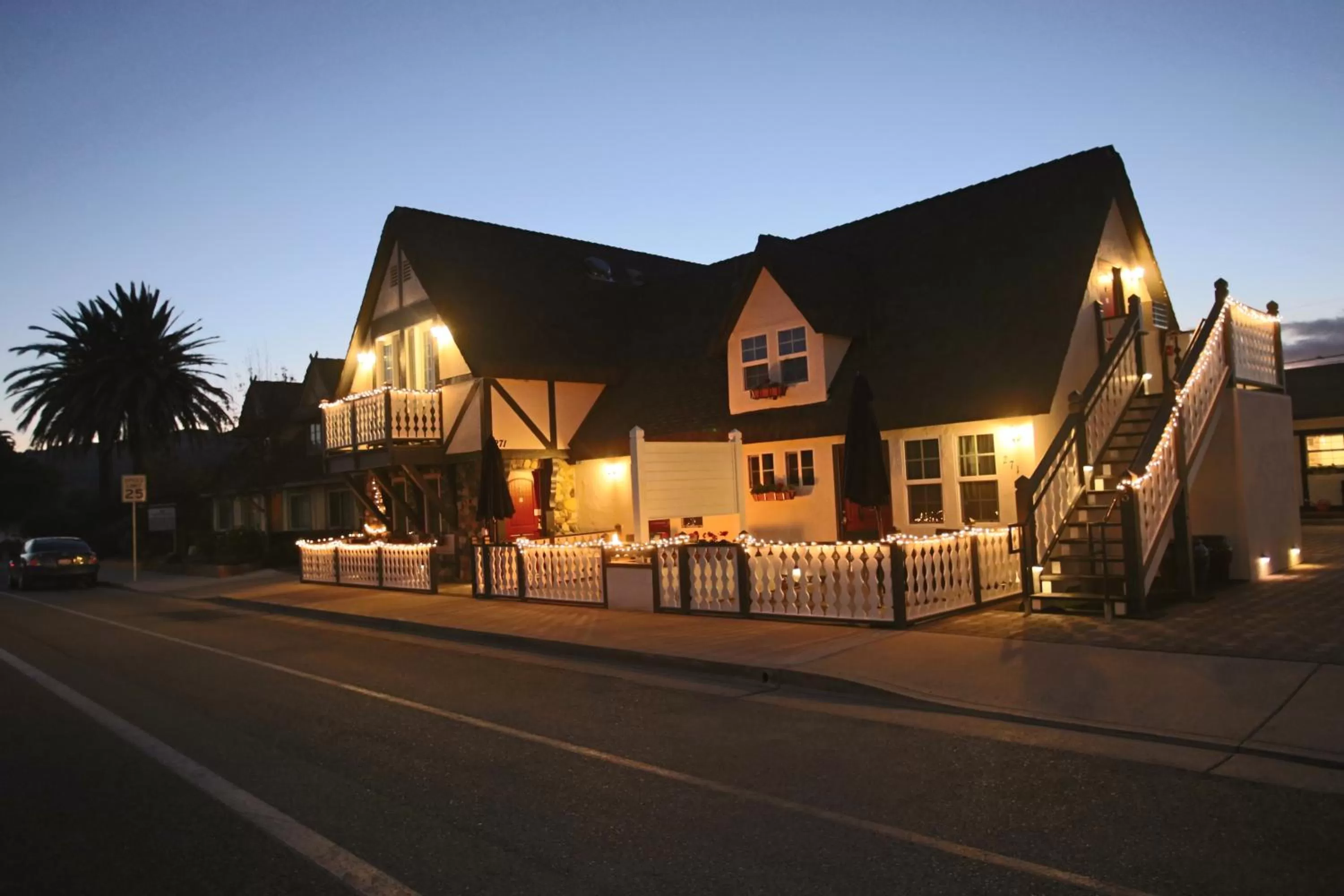 Property building in New Haven Inn