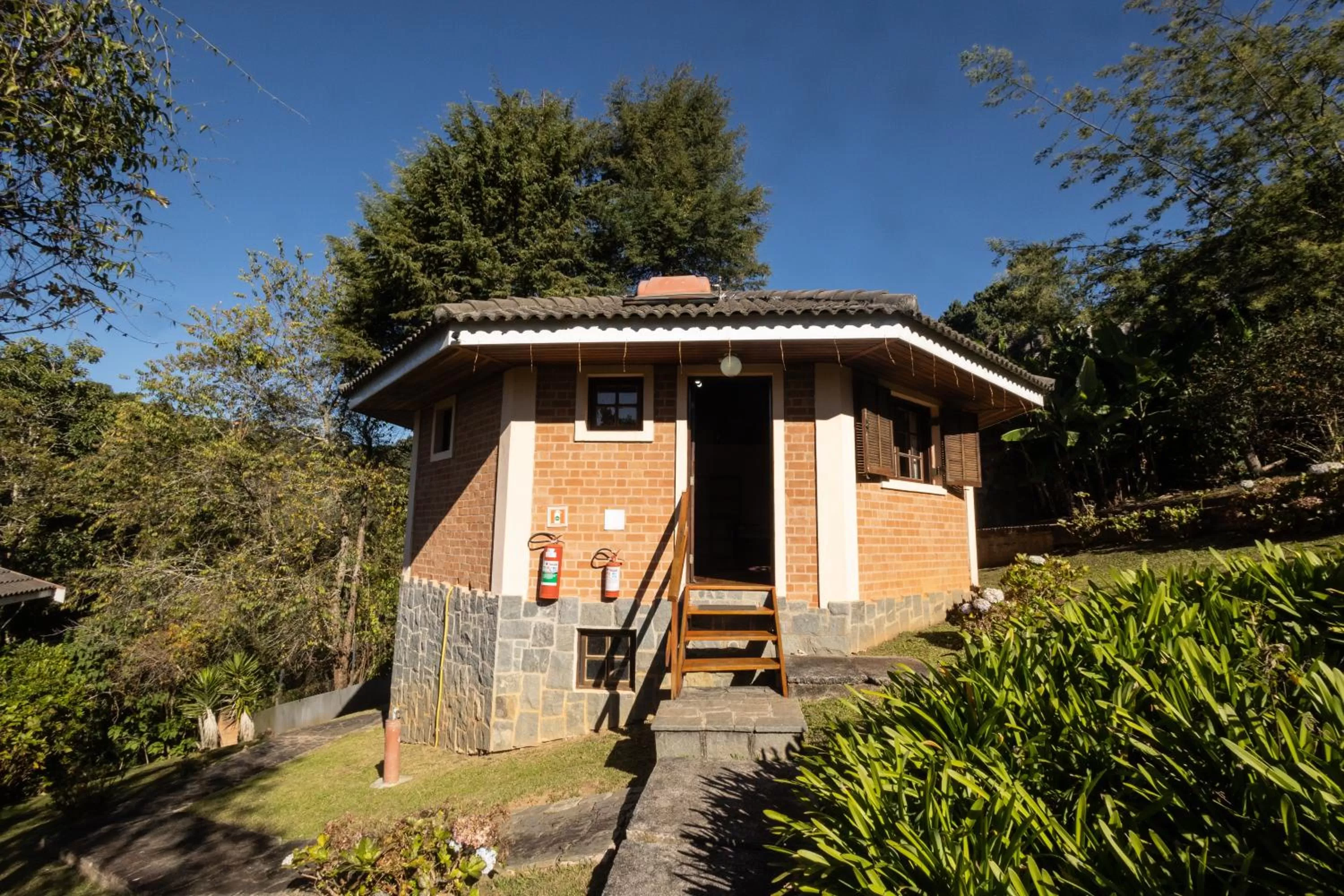 Property Building in Chalés 3 Pinheiros