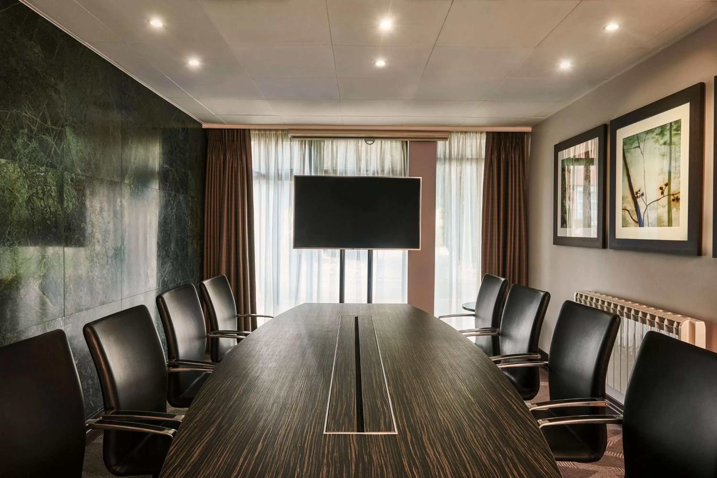 Meeting/conference room in DoubleTree by Hilton London Ealing