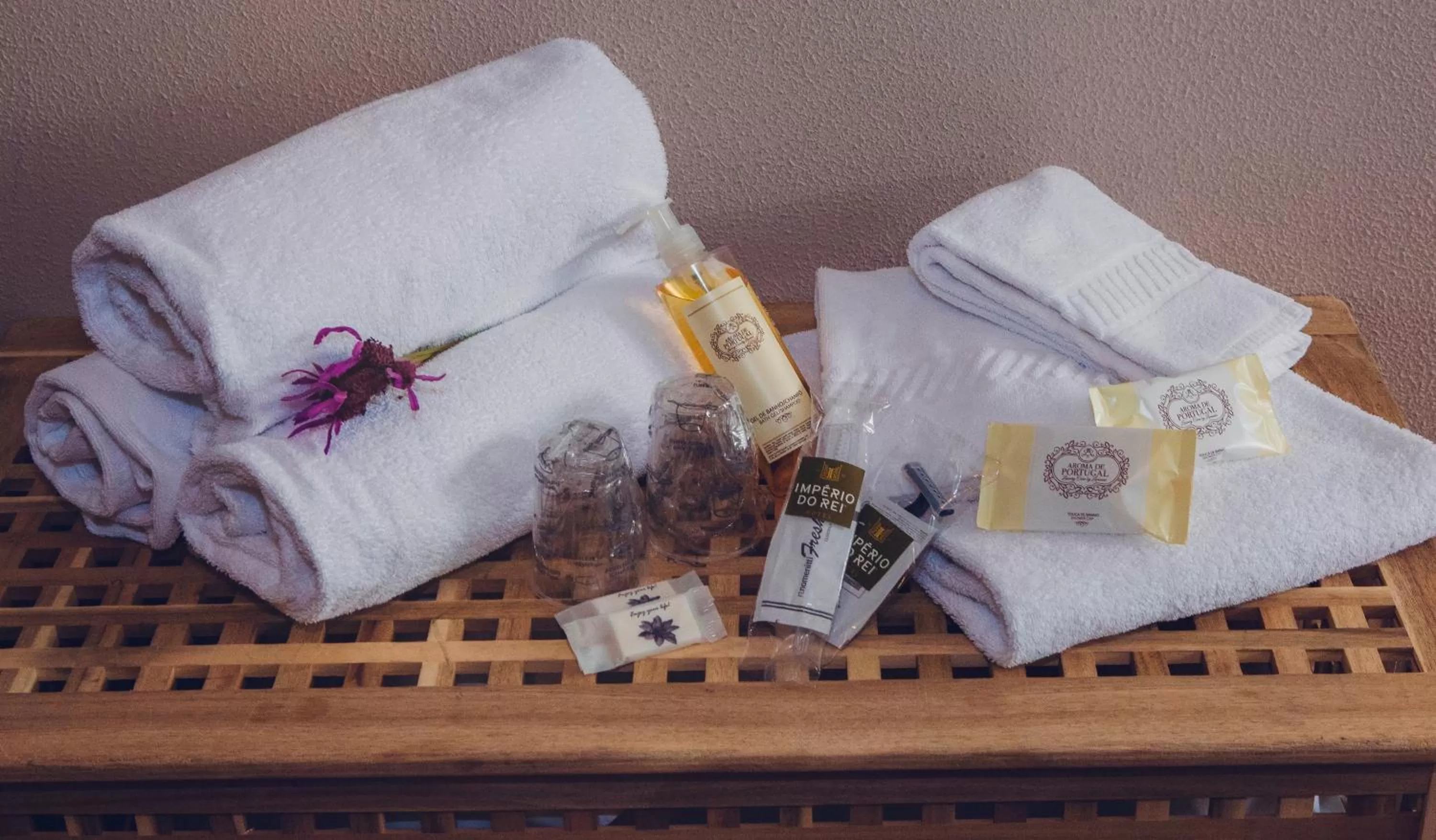 Bed in Hotel Império do Rei