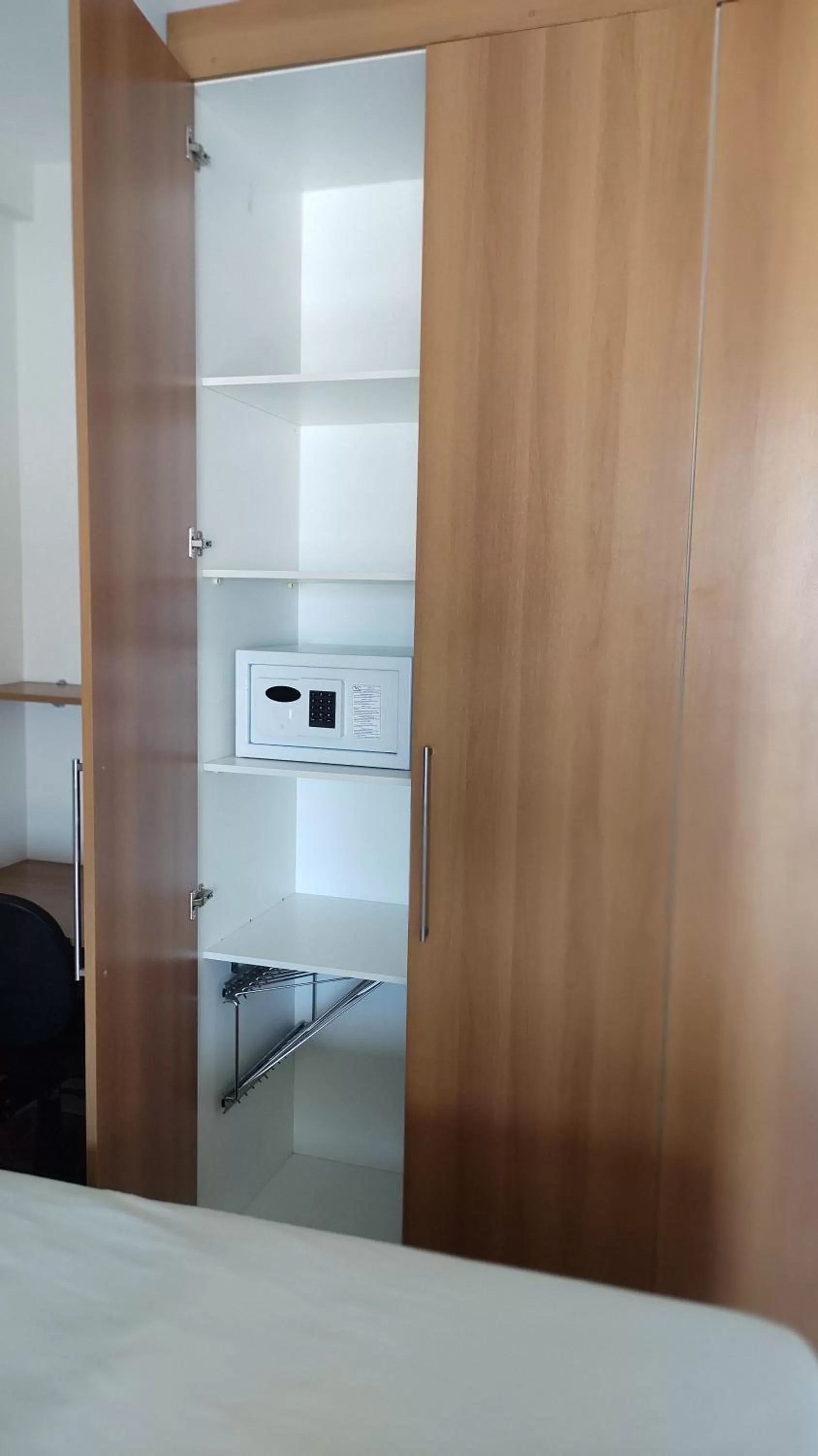 hair dresser, Bed in Hotel City Hall