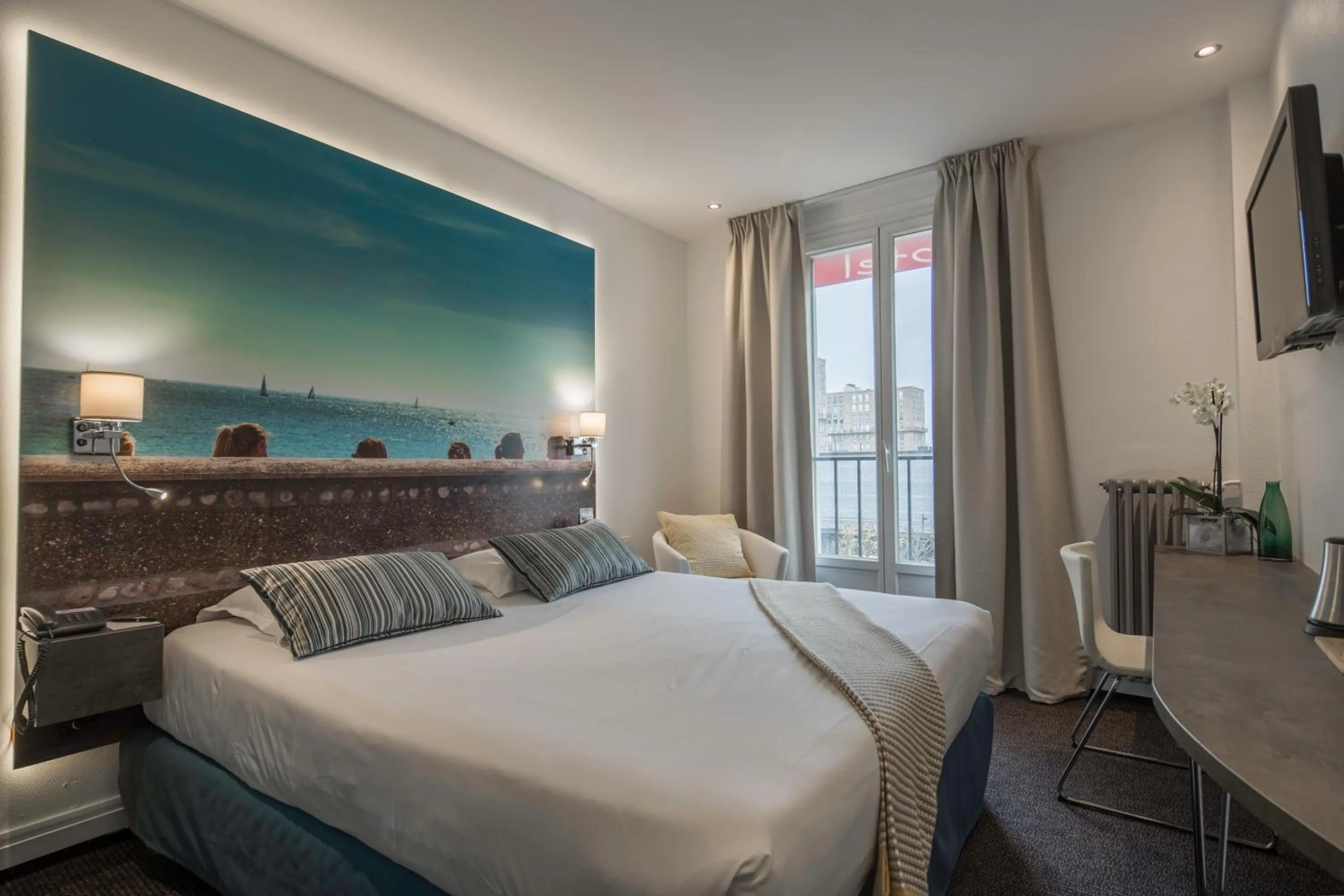 Photo of the whole room, Bed in Best Western ARThotel