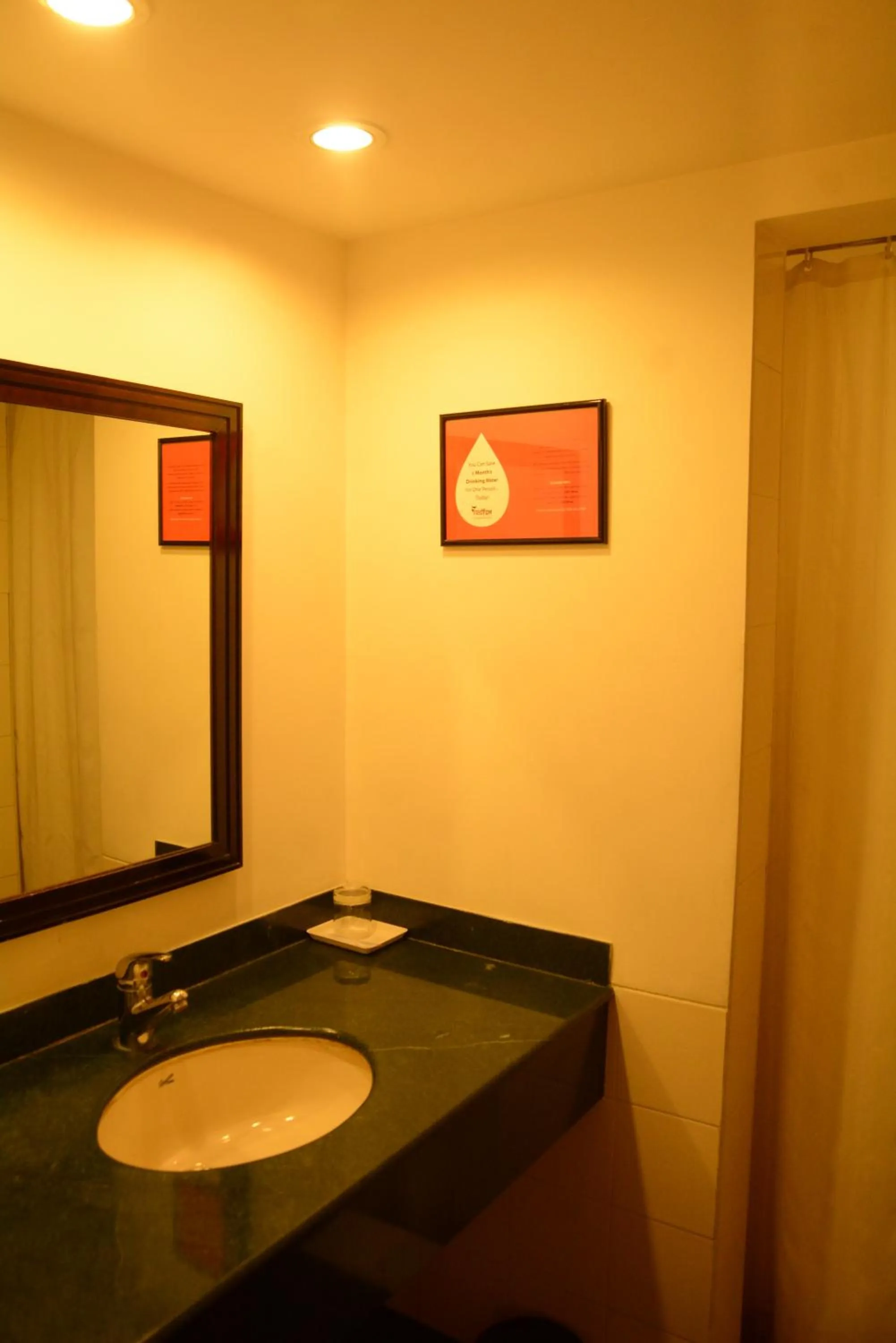 Bathroom in Red Fox by Lemon Tree Hotels, Jaipur