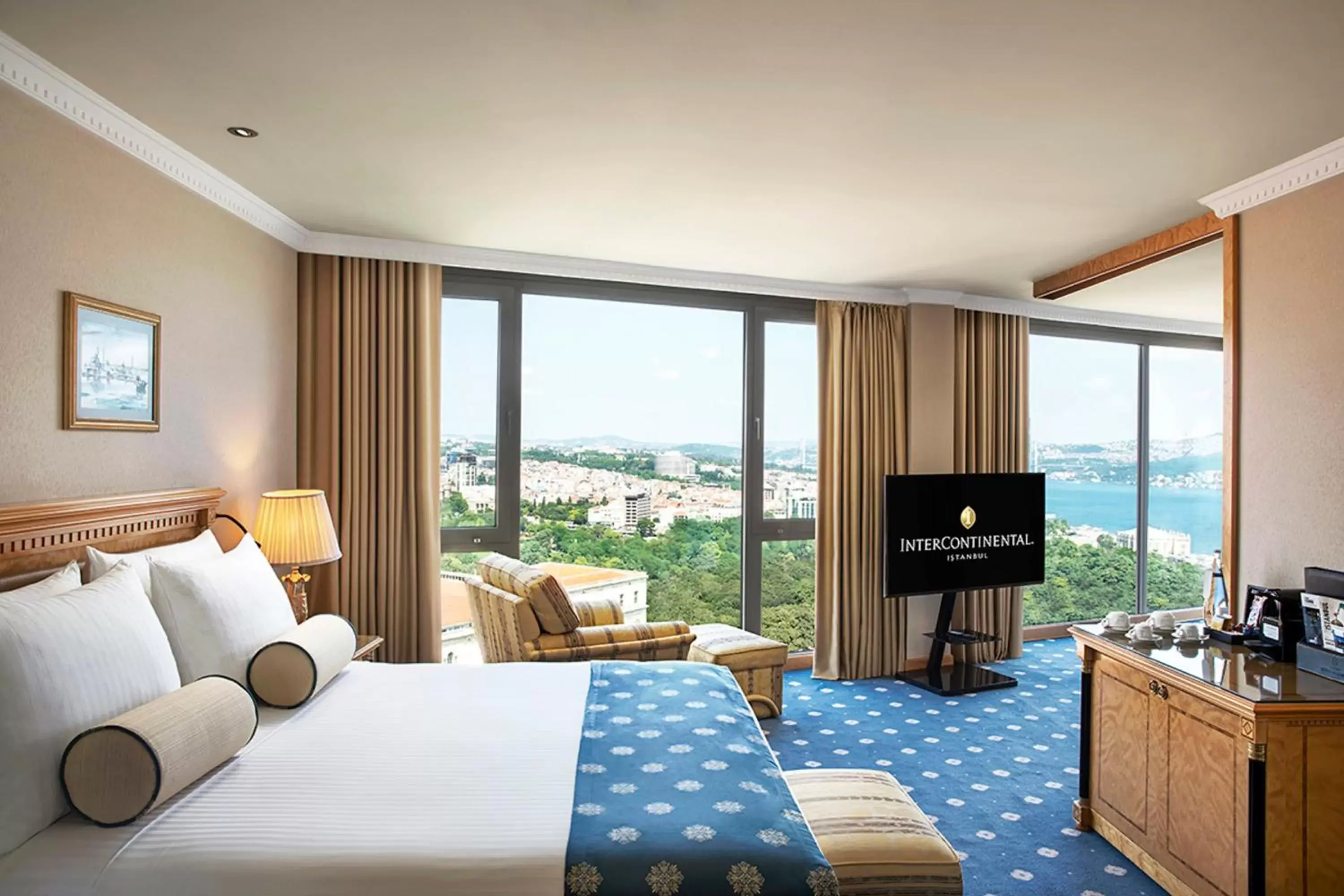 Business Suite with Sea View in InterContinental Istanbul by IHG Business Suite with Sea View in InterContinental Istanbul by IHG