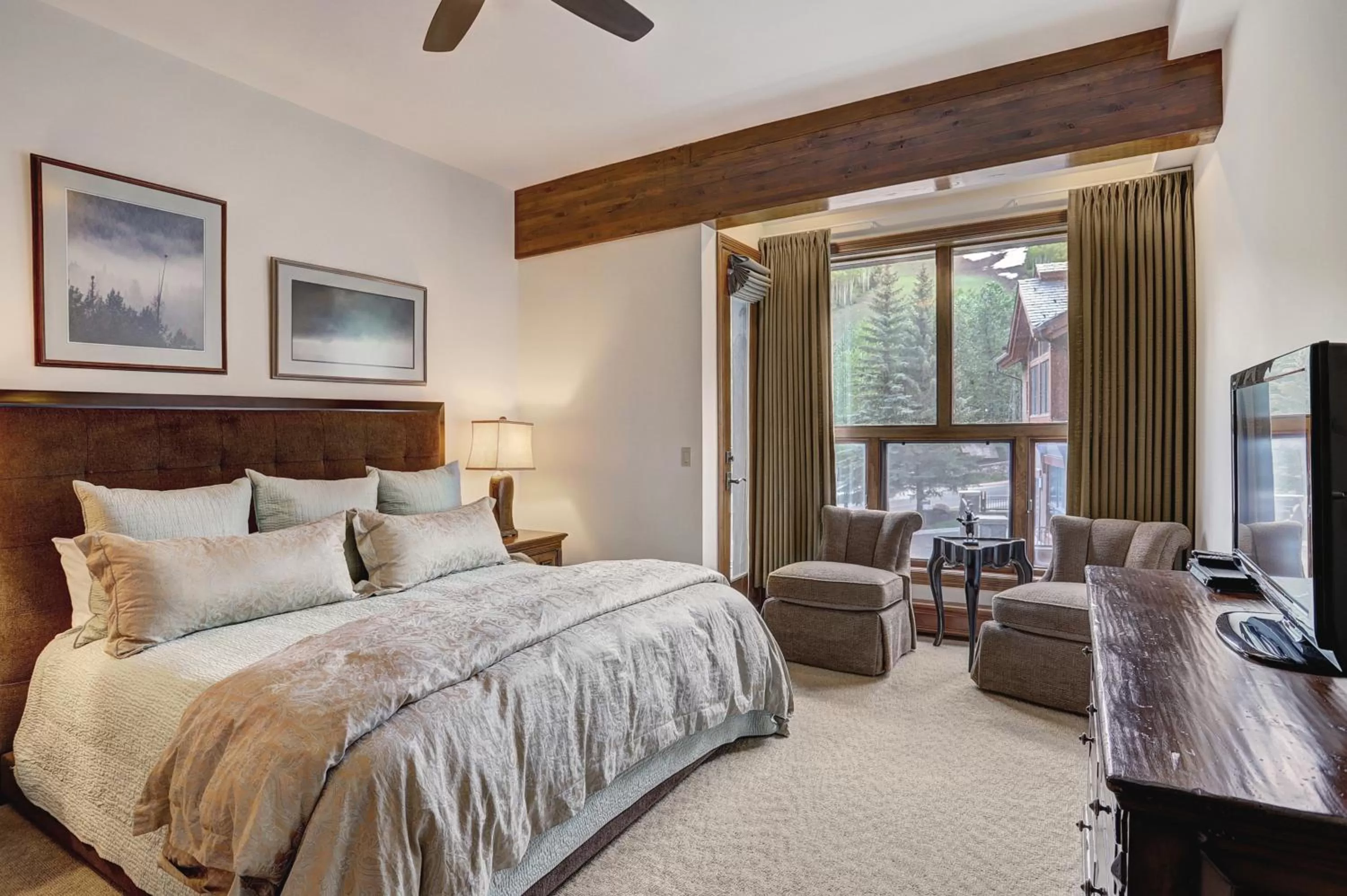 Bed in The Osprey at Beaver Creek, a RockResort