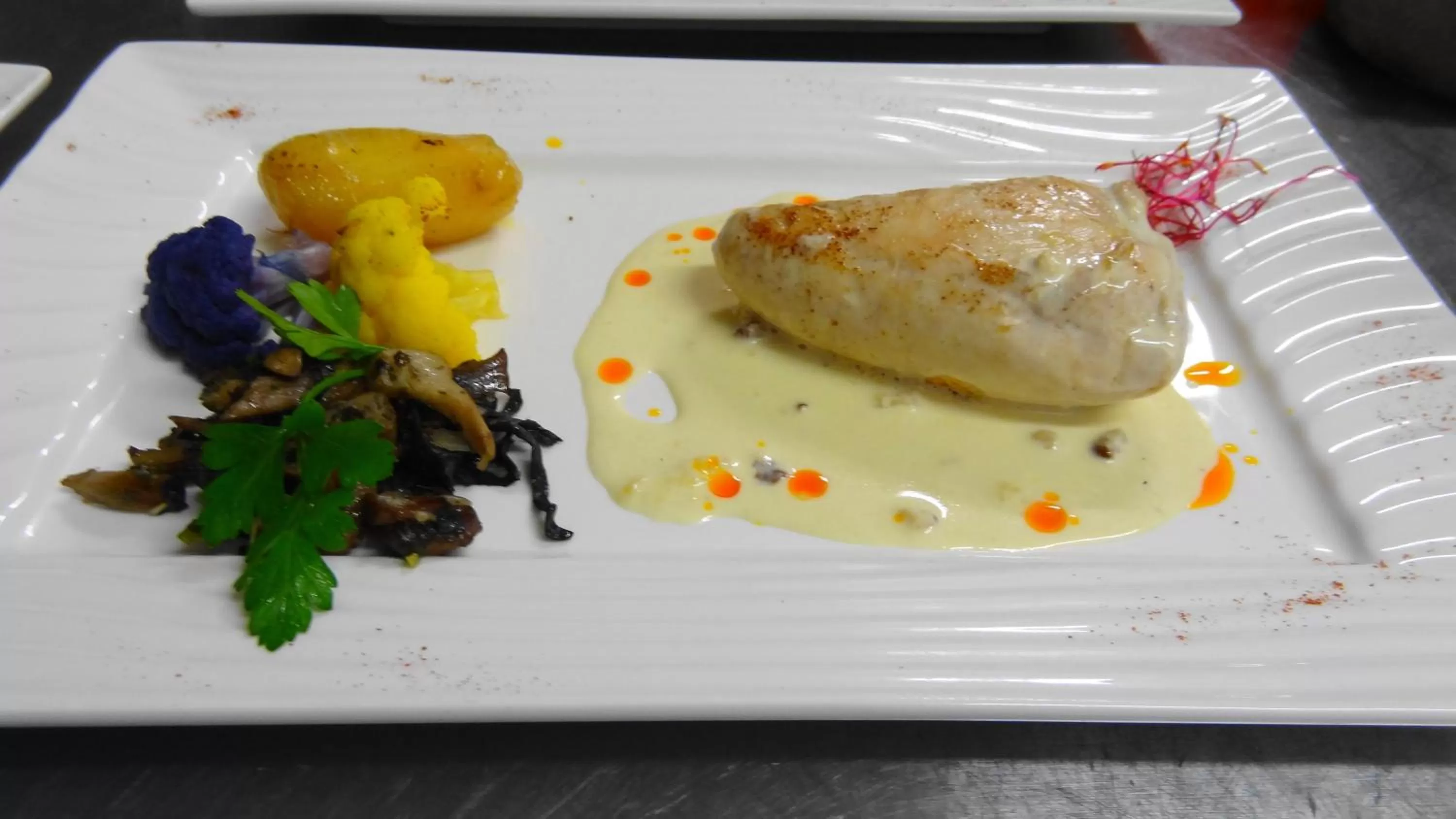 Food in Logis Hôtel Restaurant Le Chalet du Mont Roland