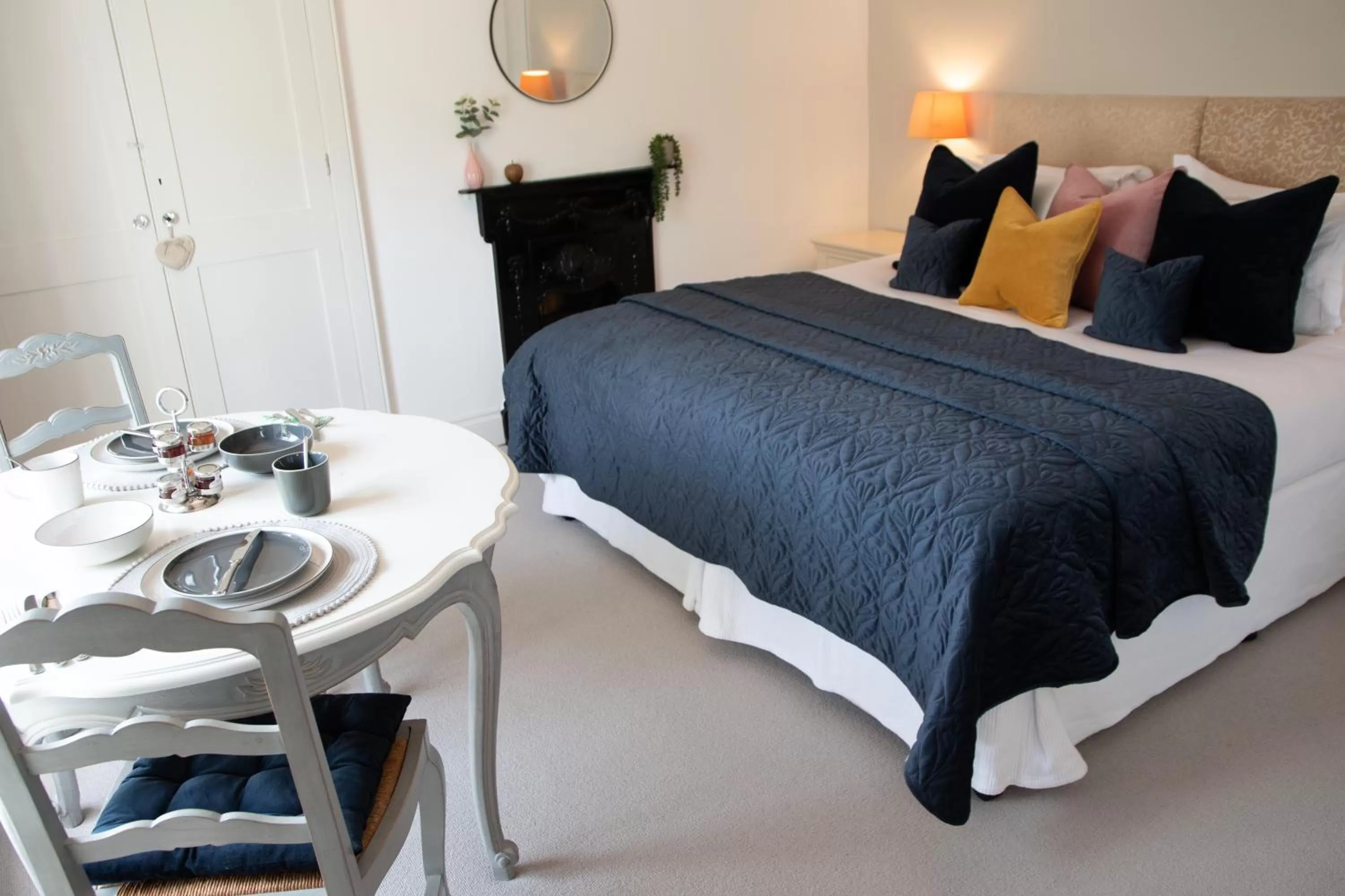 Bed in Apple Tree Bed and Breakfast