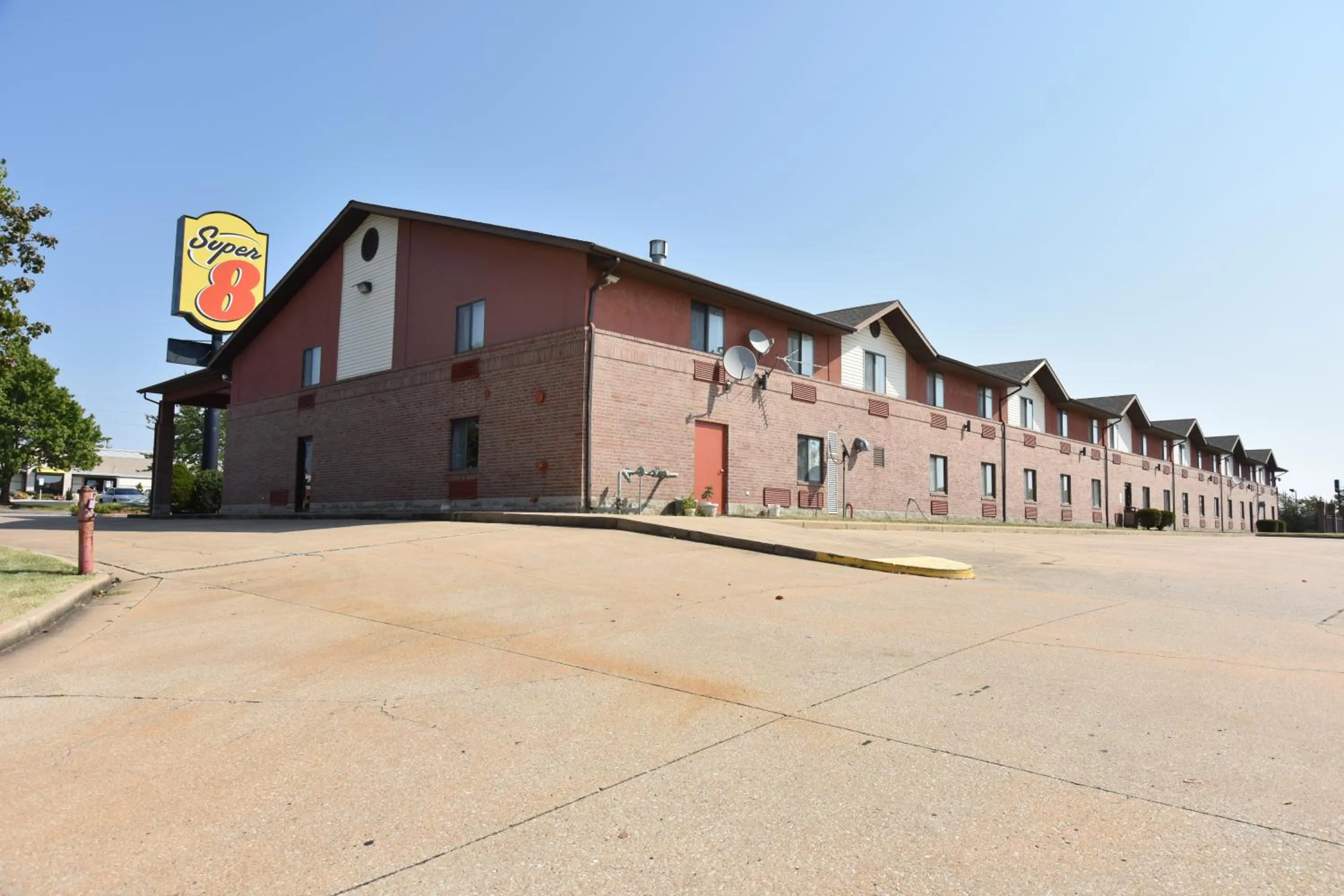 Super 8 by Wyndham Springfield-Battlefield