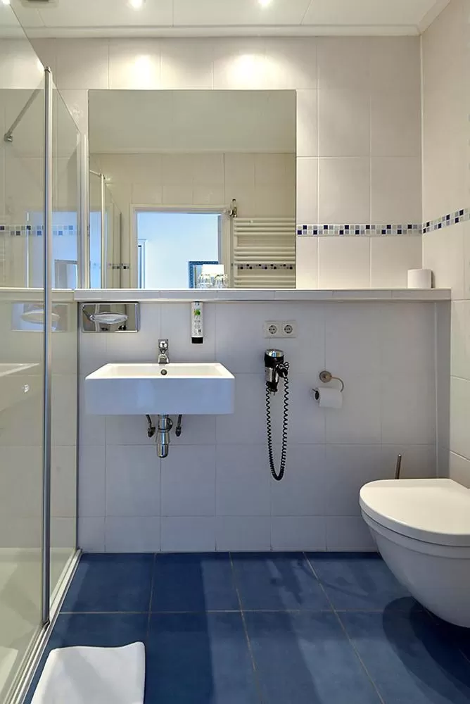 Shower in Hotel Restaurant Goerres