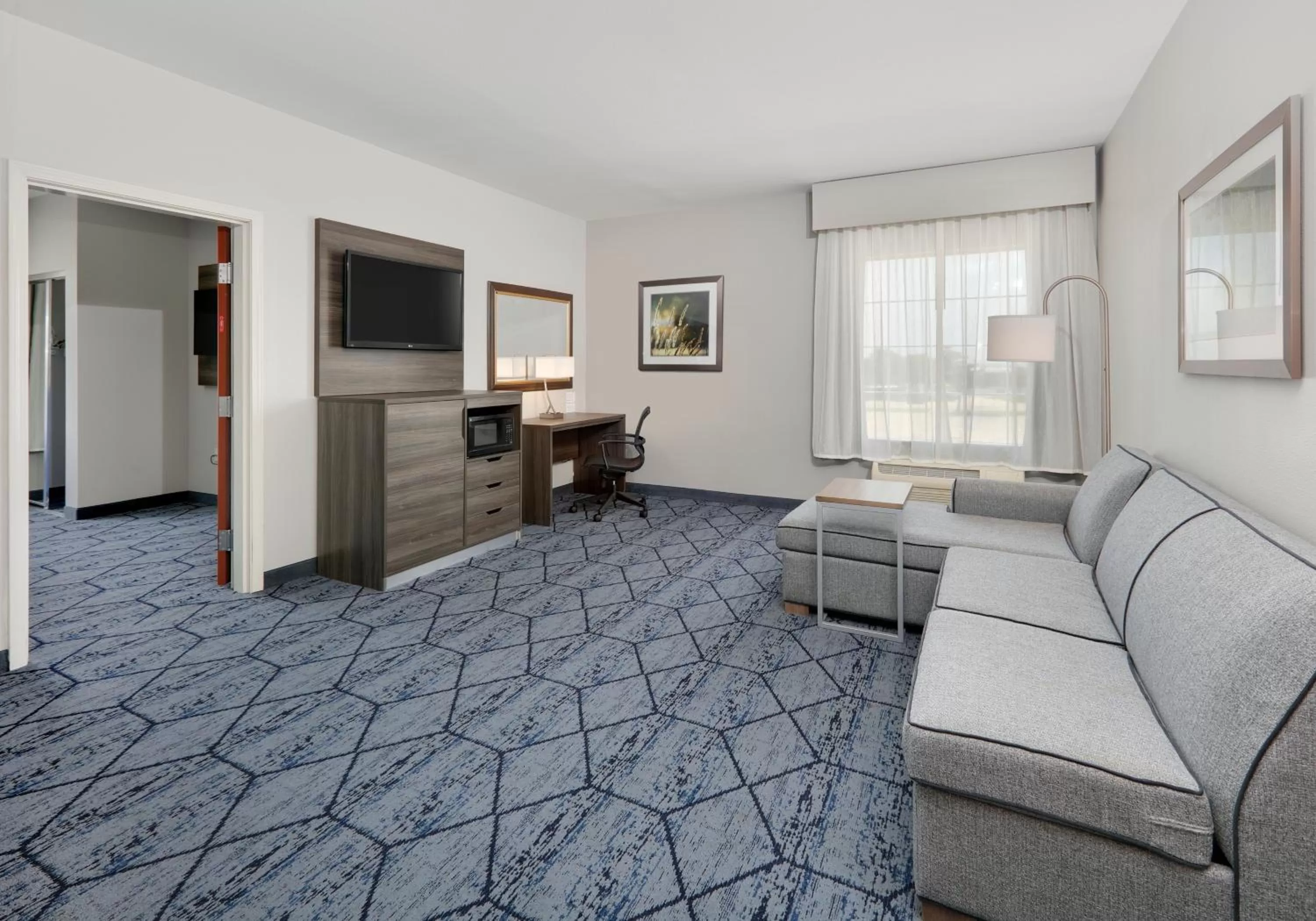 TV and multimedia in La Quinta by Wyndham Denton - University Drive