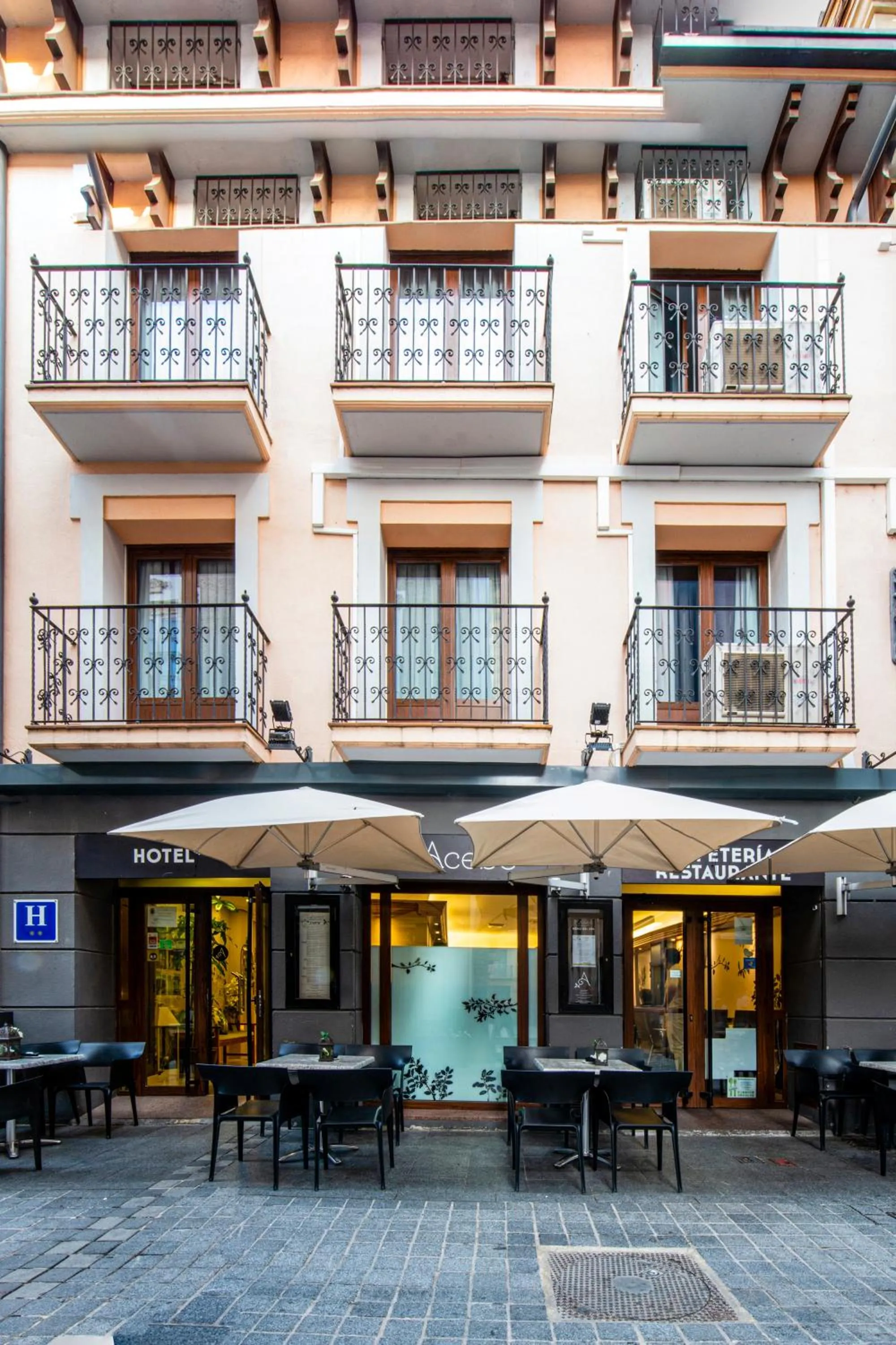 Facade/entrance in Hotel El Acebo