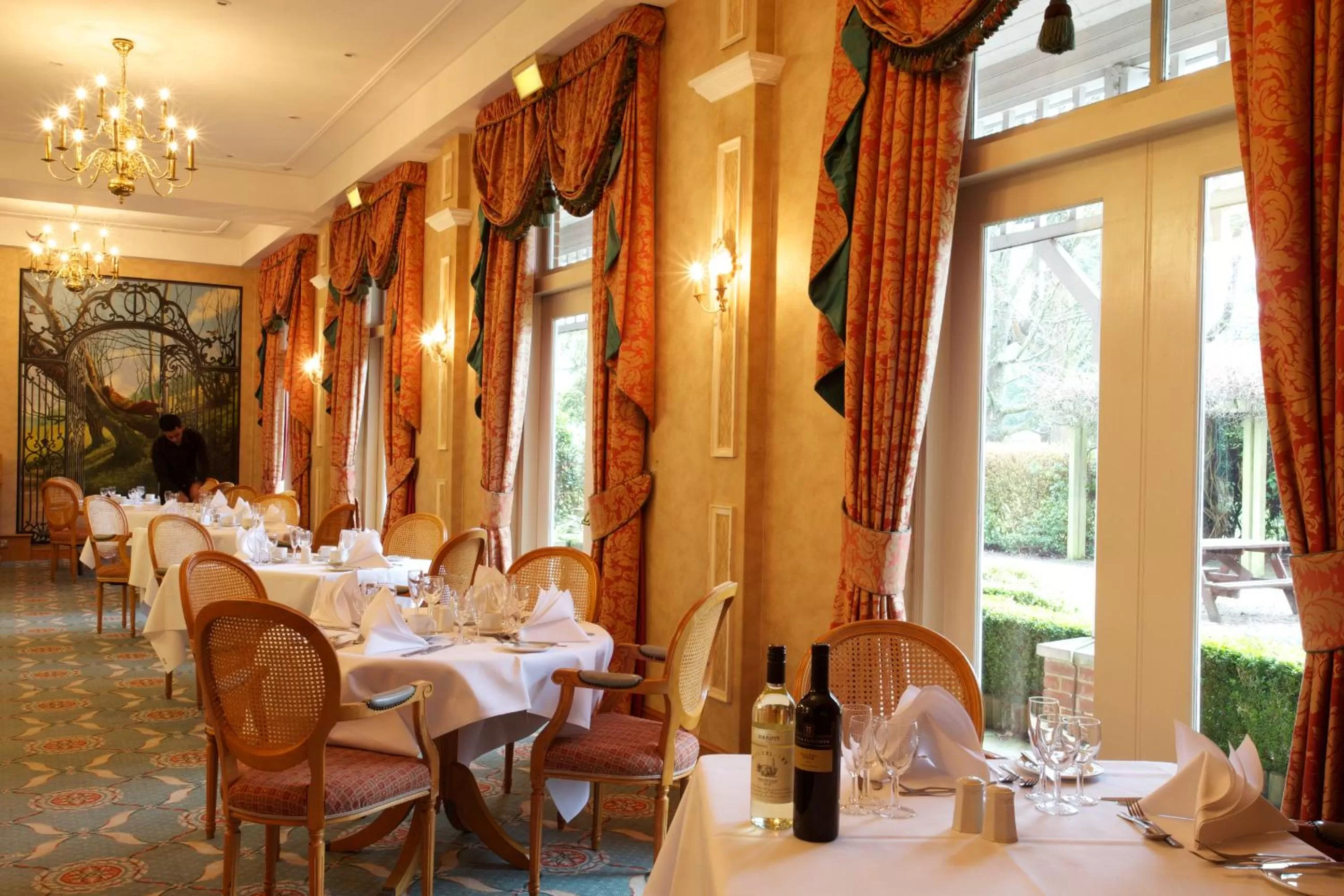 Restaurant/places to eat in Coulsdon Manor Hotel and Golf Club