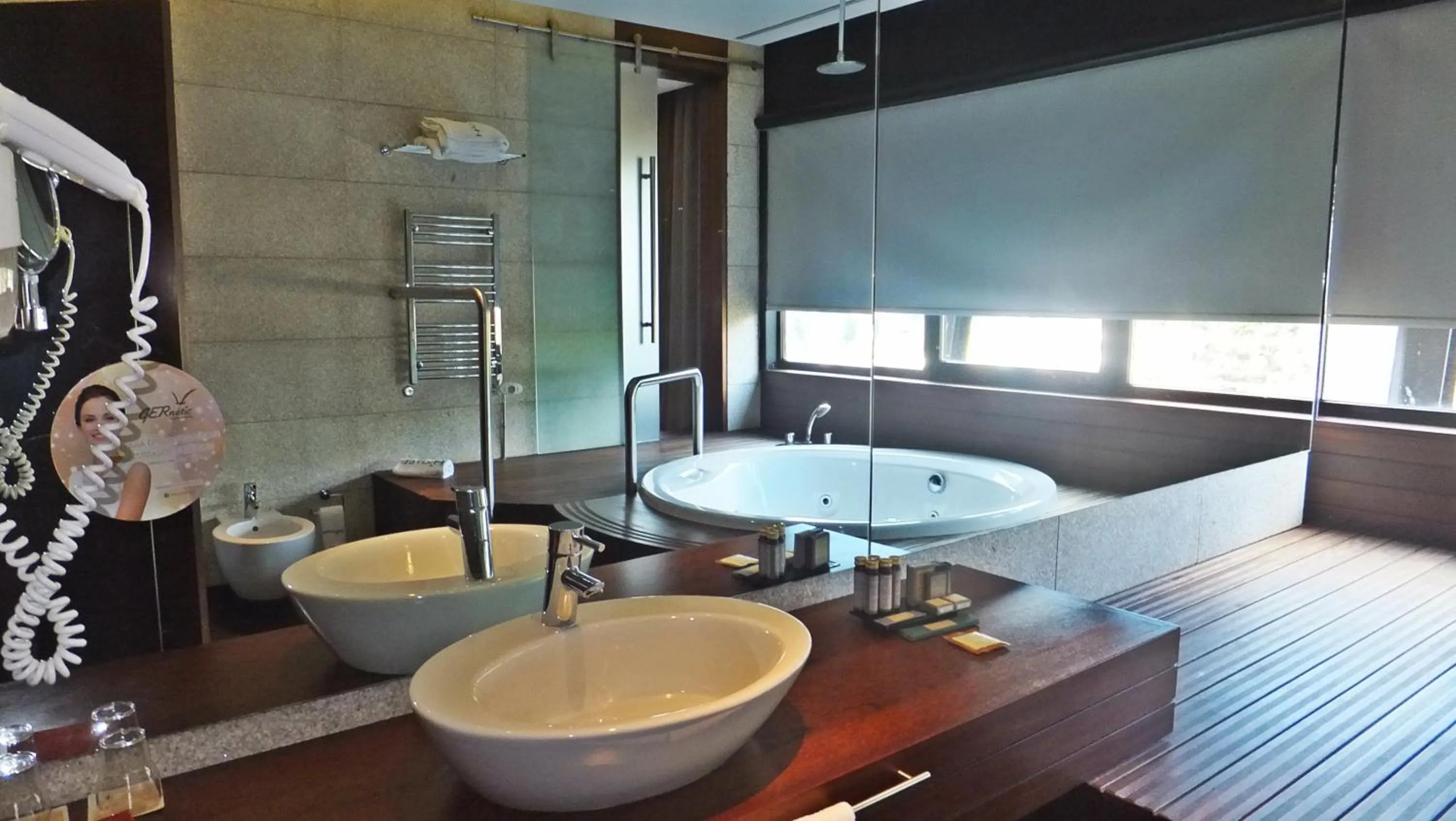 Toilet in H2otel Congress & Medical SPA