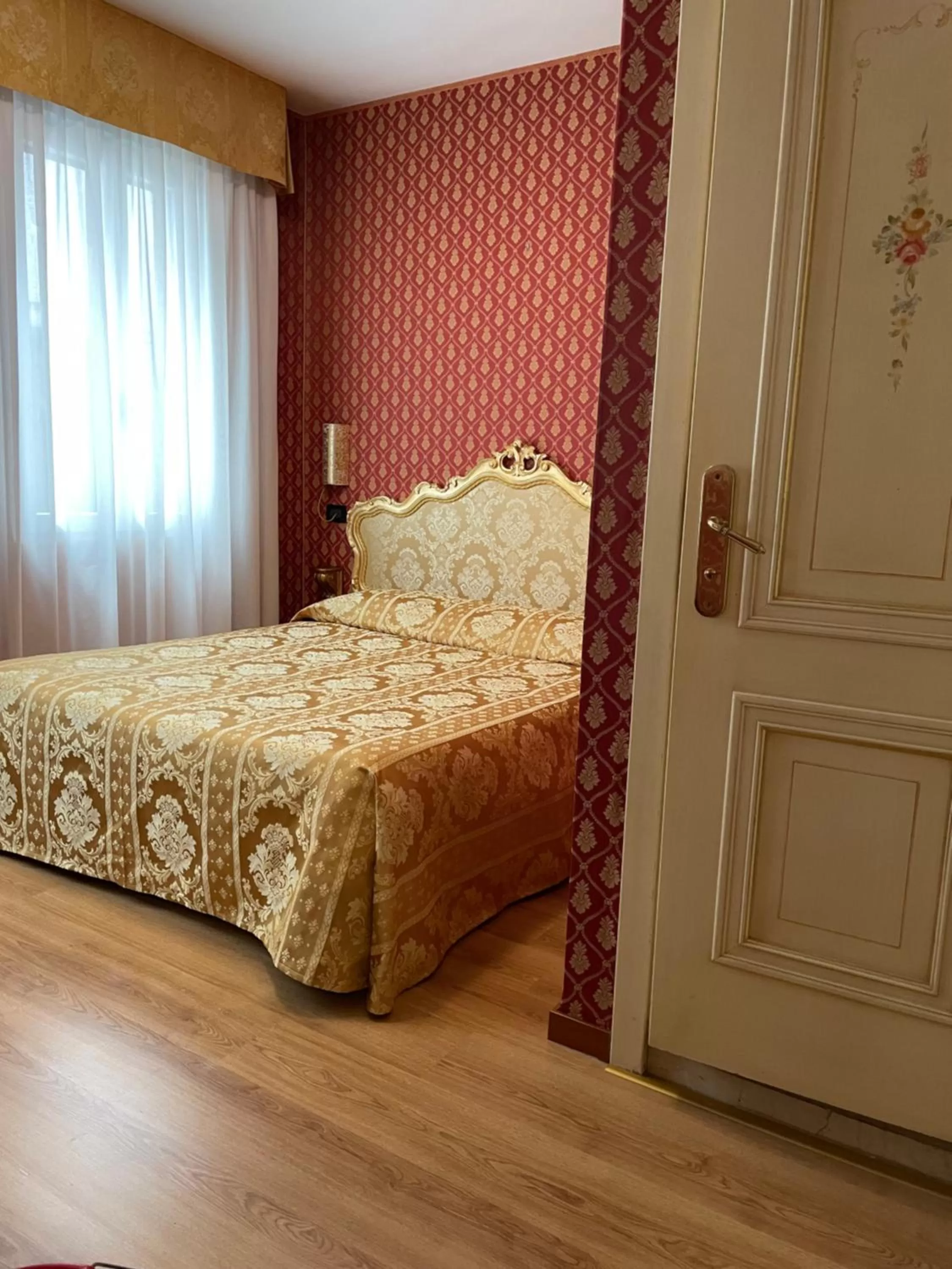 Photo of the whole room, Bed in Hotel Apostoli Garden