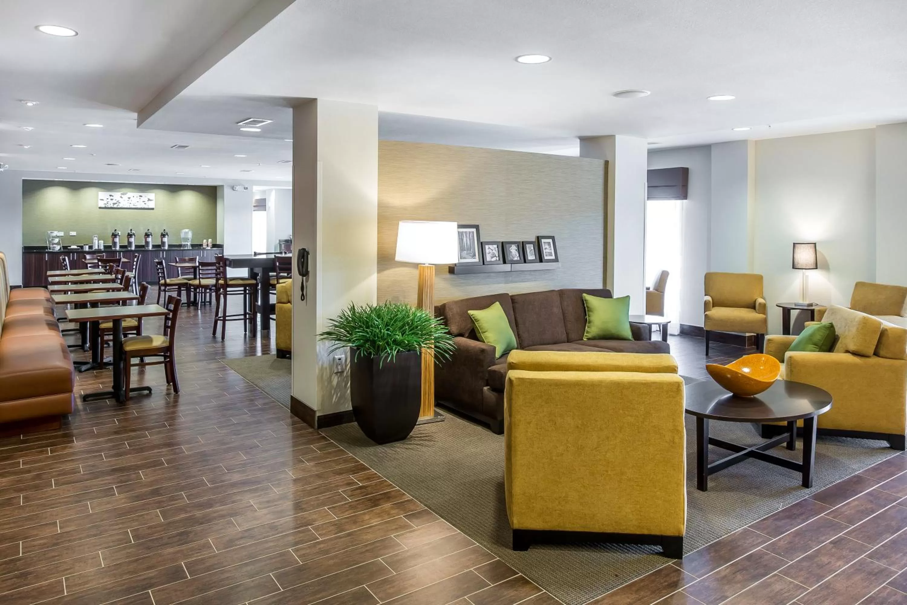 Lobby or reception in MainStay Suites Cartersville
