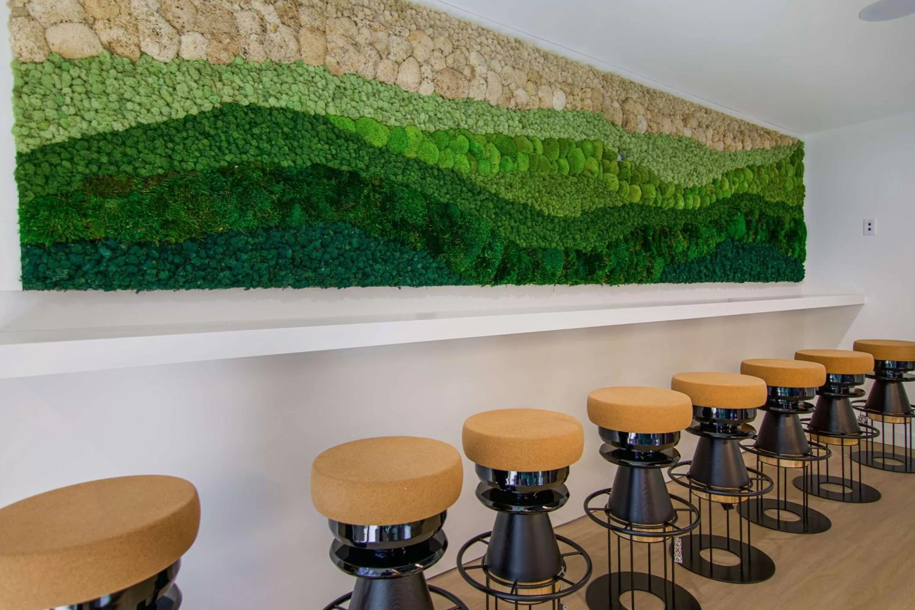 Communal lounge/ TV room in YOTELPAD Miami