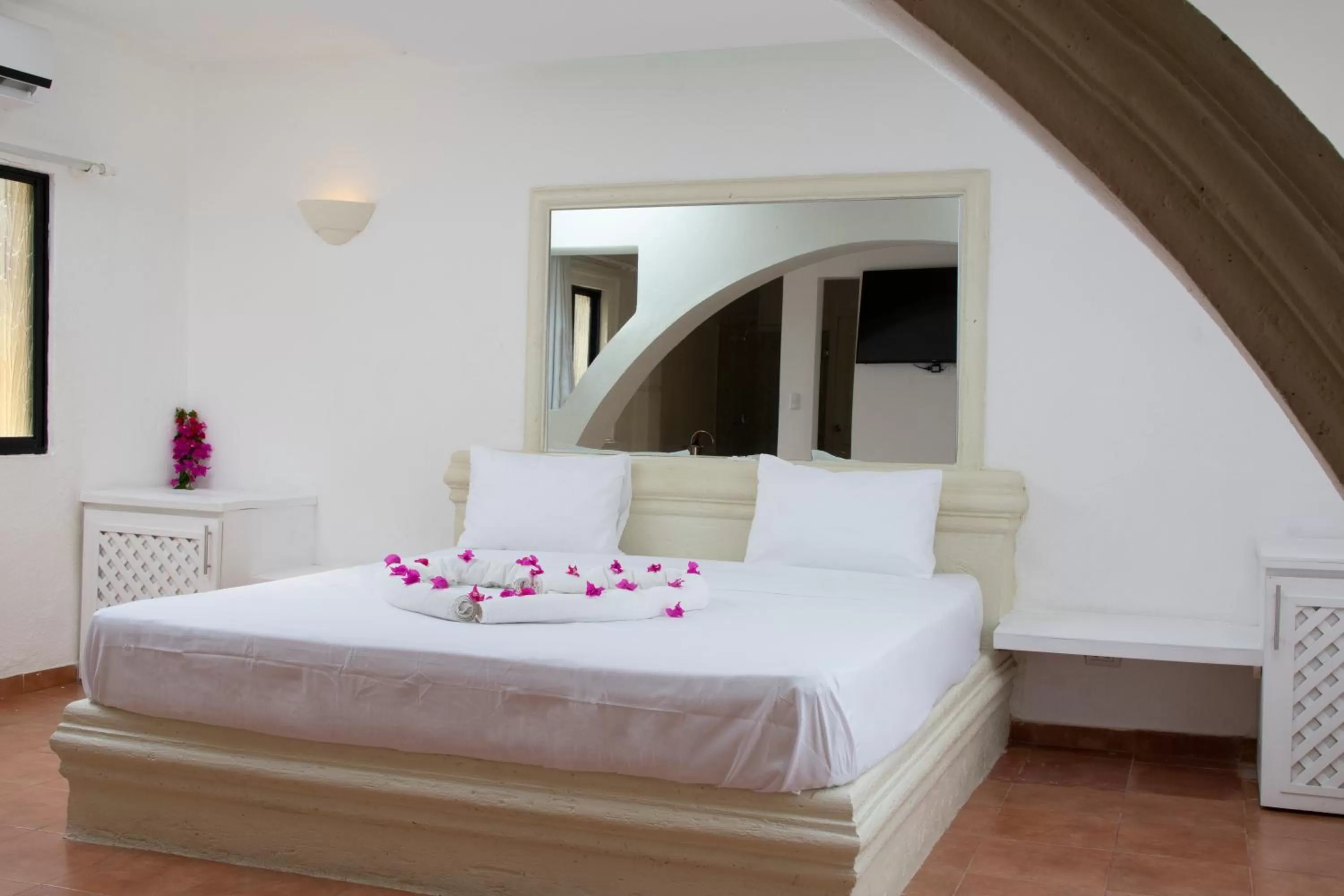 Bed in Aparthotel Castillo Real