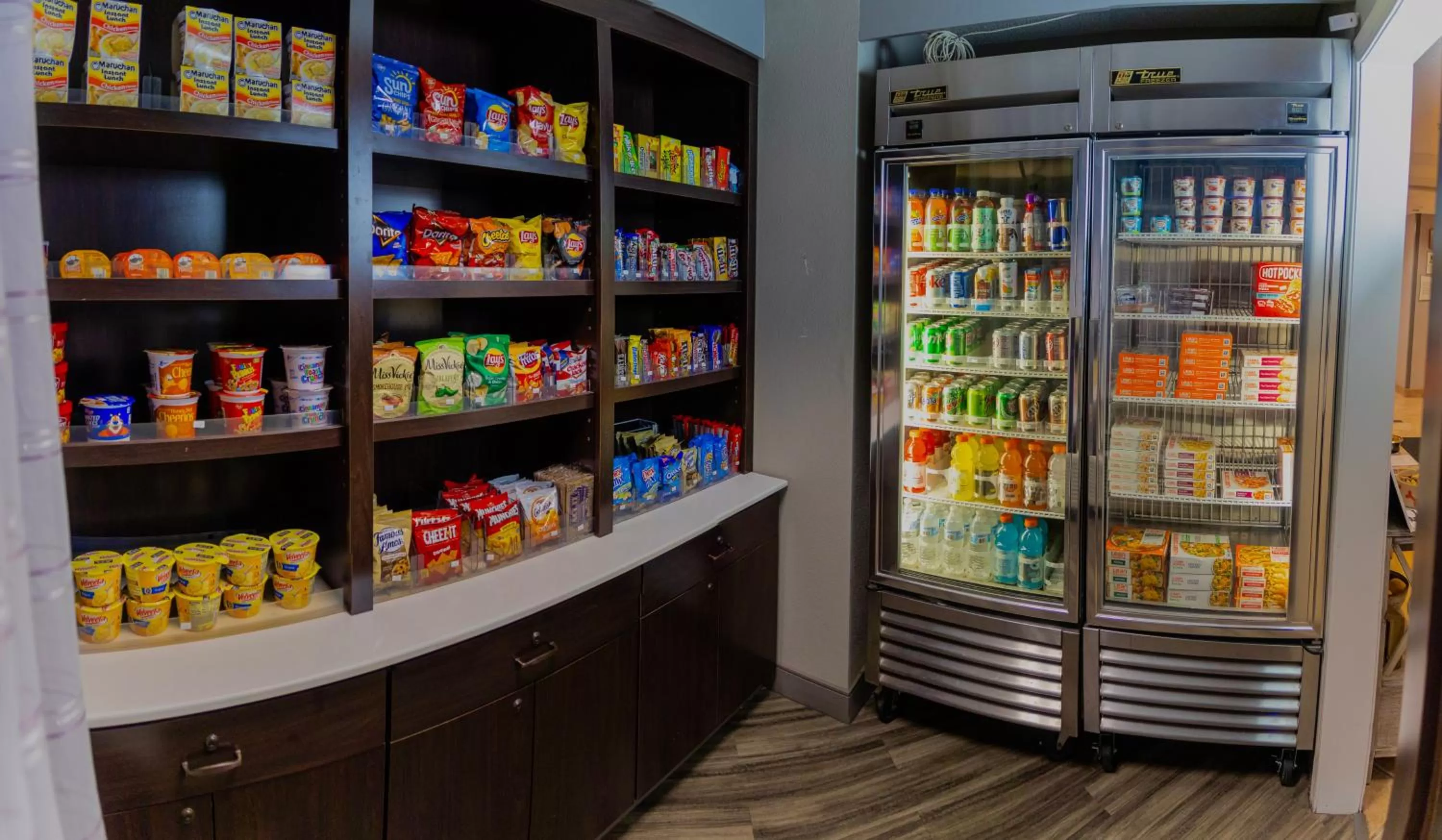 Food and drinks in La Quinta by Wyndham Milwaukee Delafield