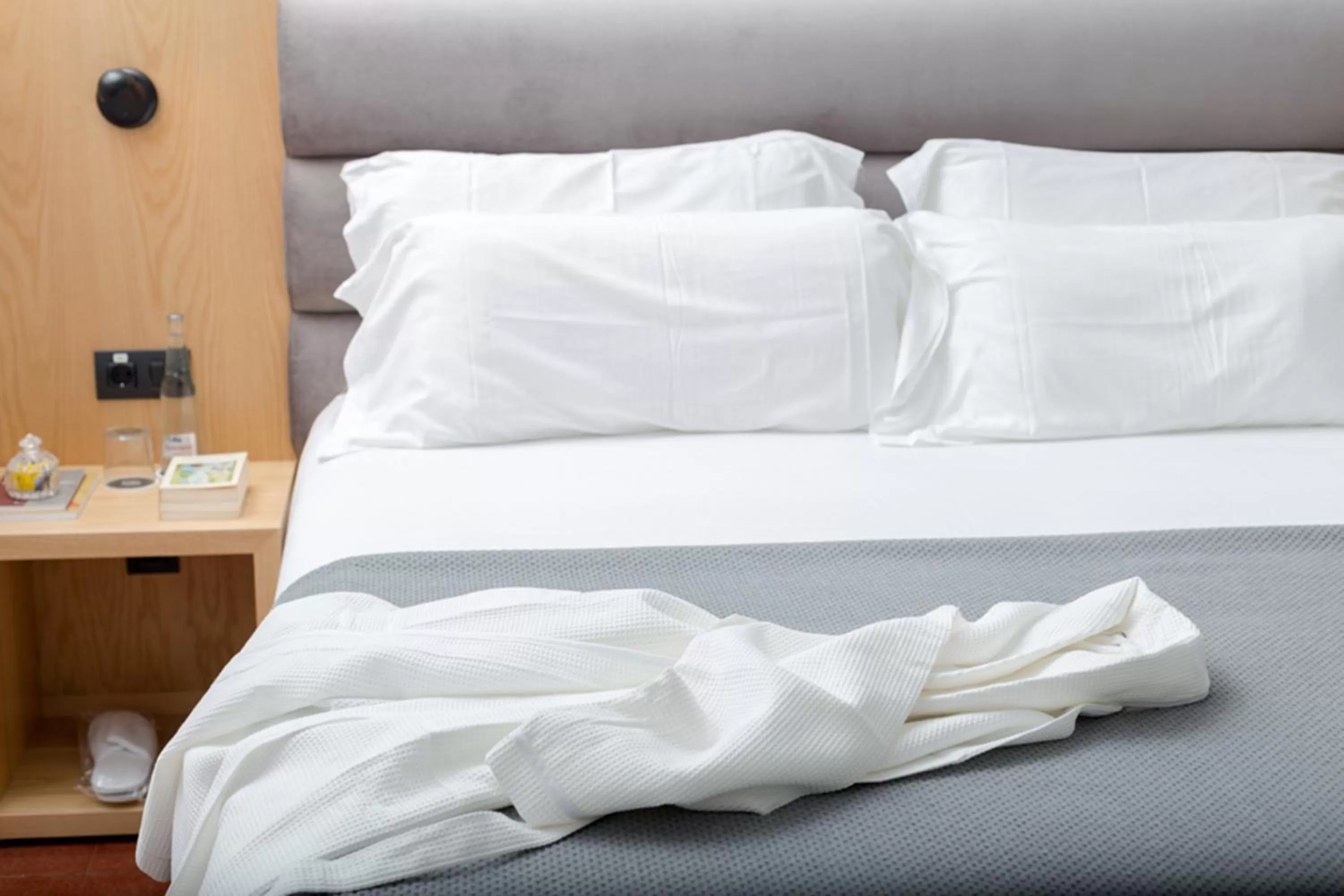 Decorative detail, Bed in Suites 1478