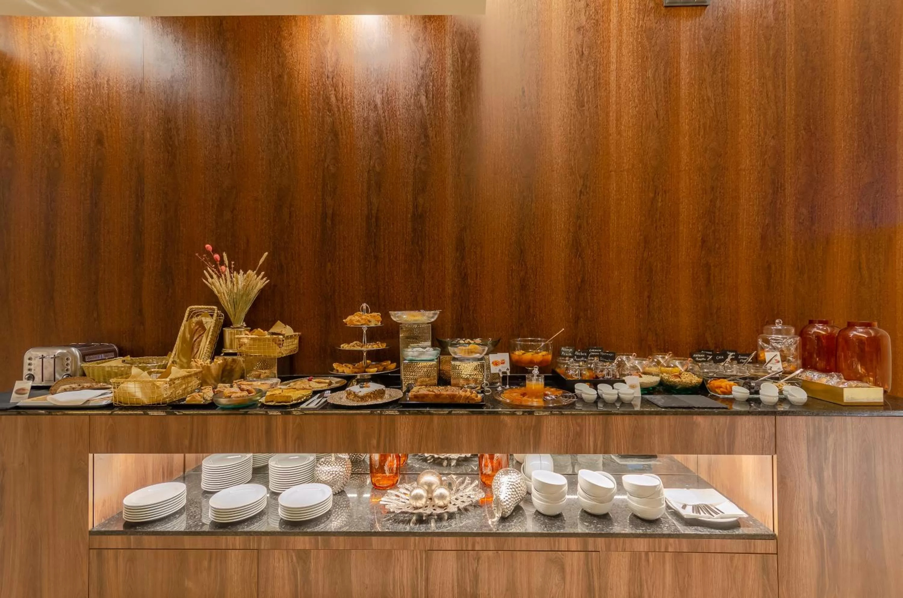 Food and drinks in TURIM Boulevard Hotel