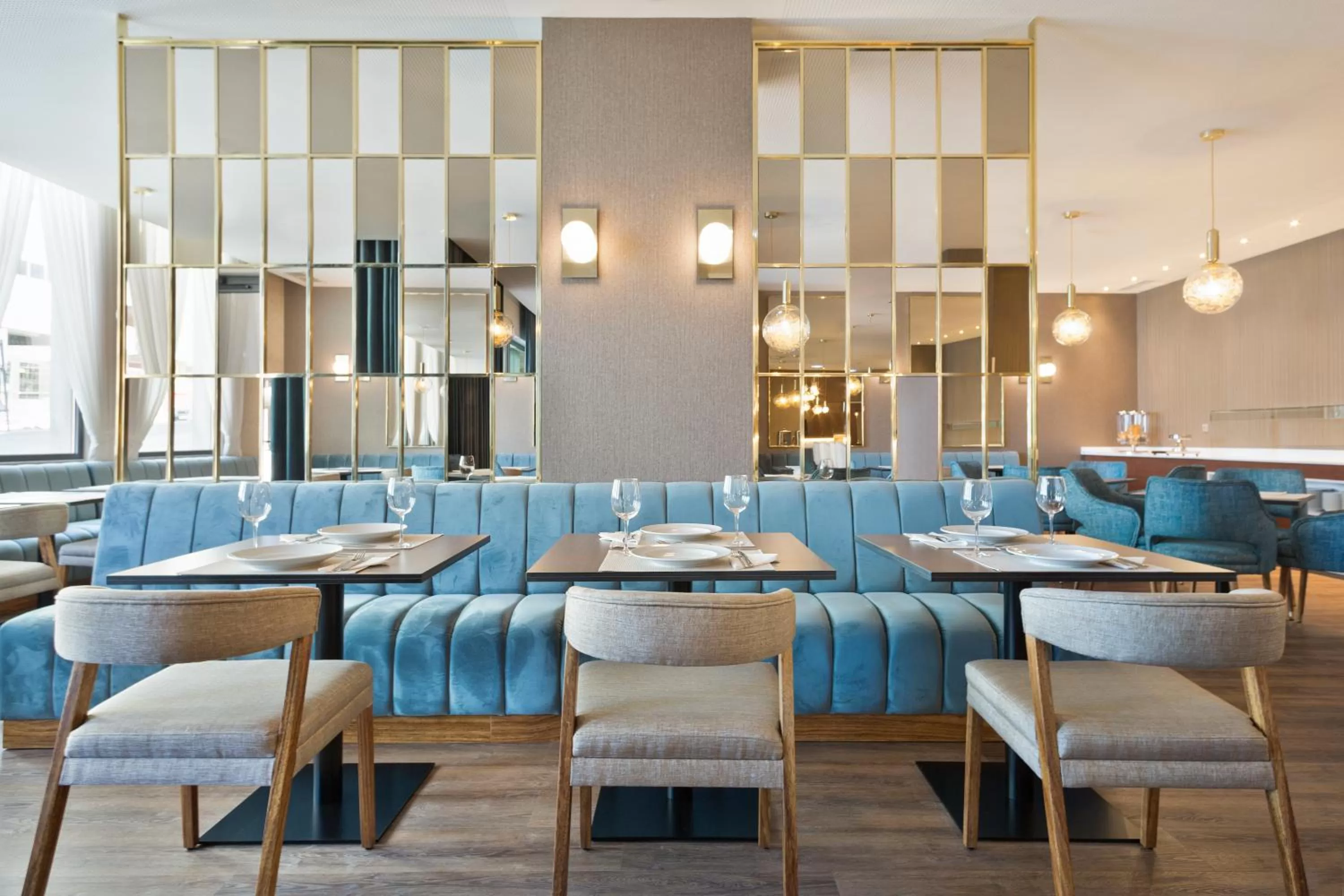 Restaurant/places to eat in Acta The Avenue