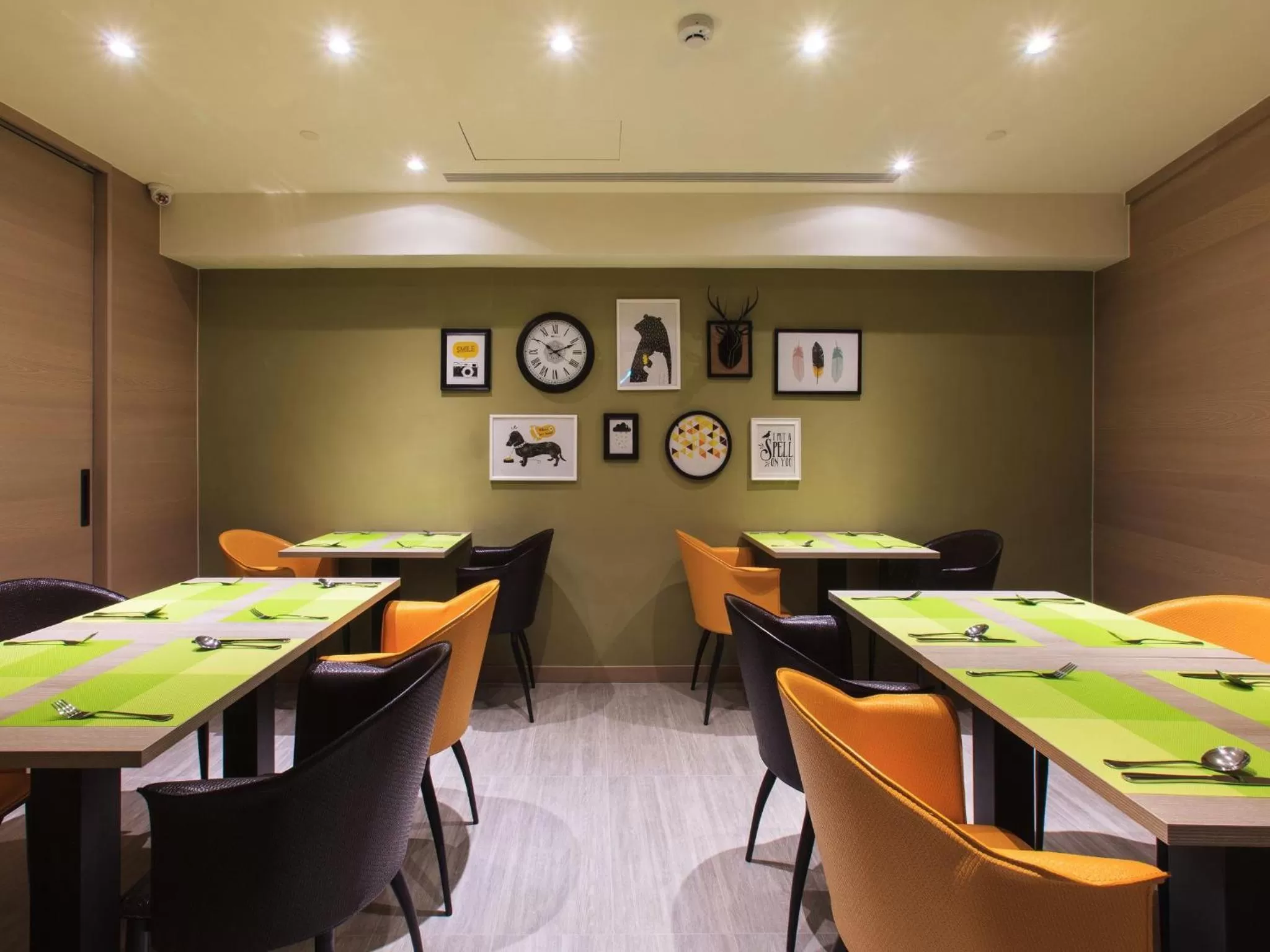 Restaurant/places to eat in Stay Hotel - Taichung Zhongqing