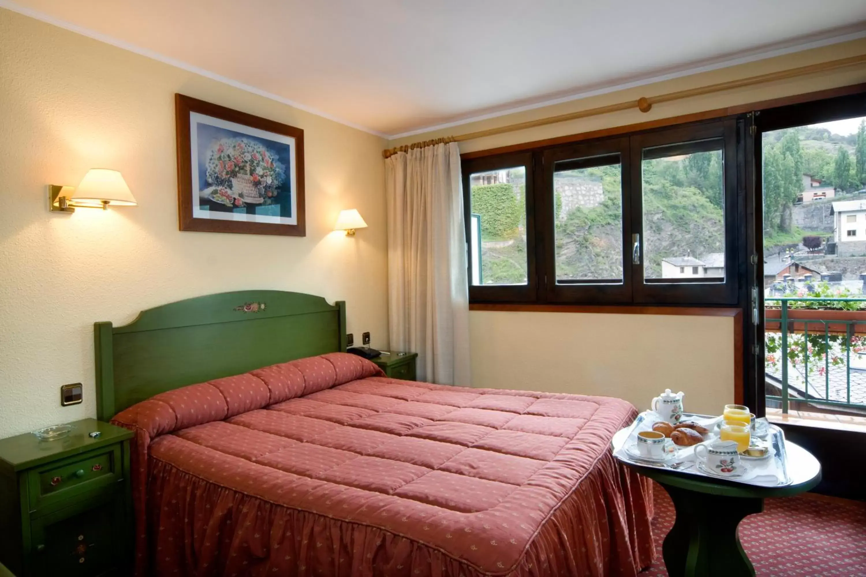 Double Room with Garden View in Rutllan & Spa Double Room with Garden View in Rutllan & Spa