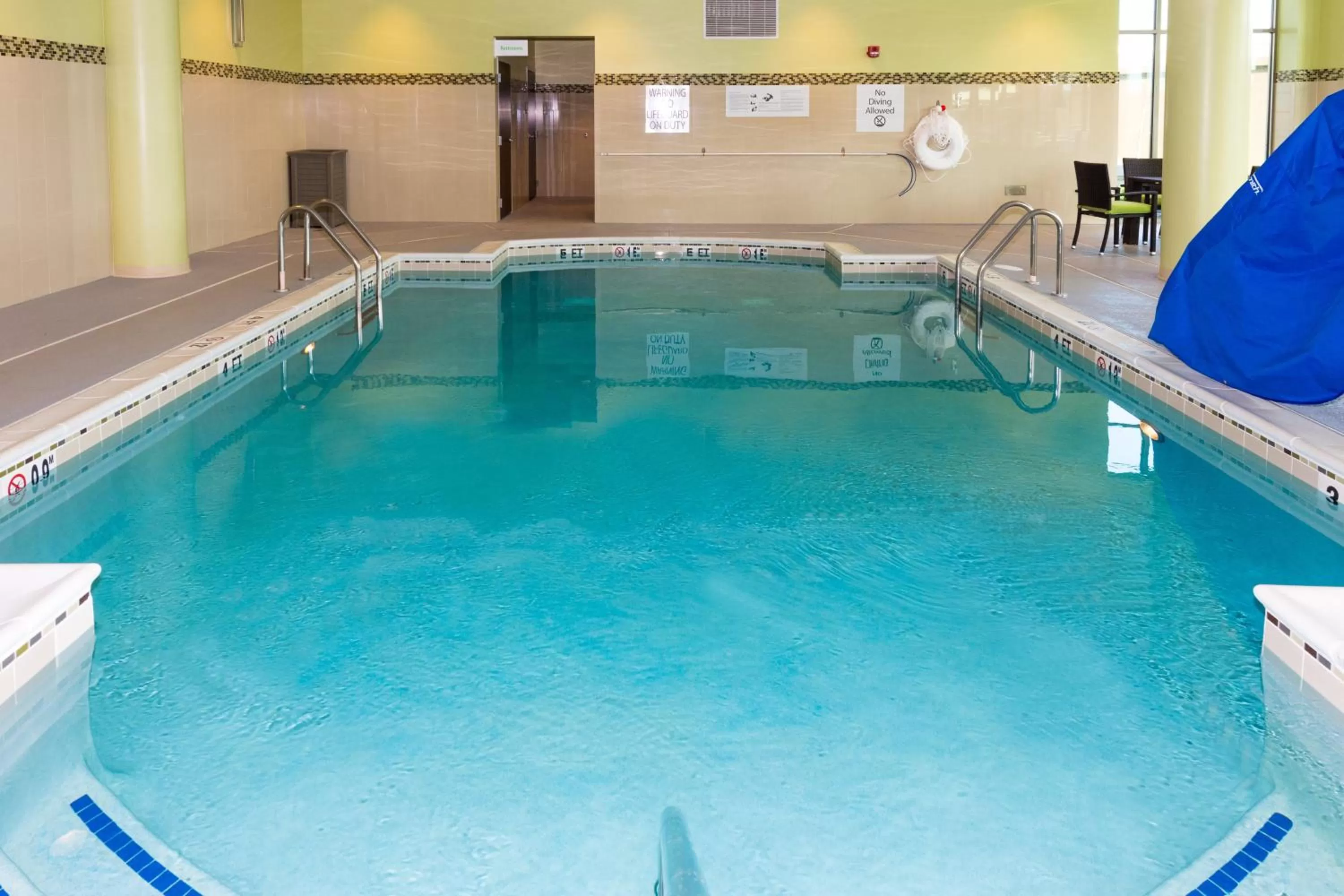 Swimming pool in Holiday Inn Paducah Riverfront by IHG