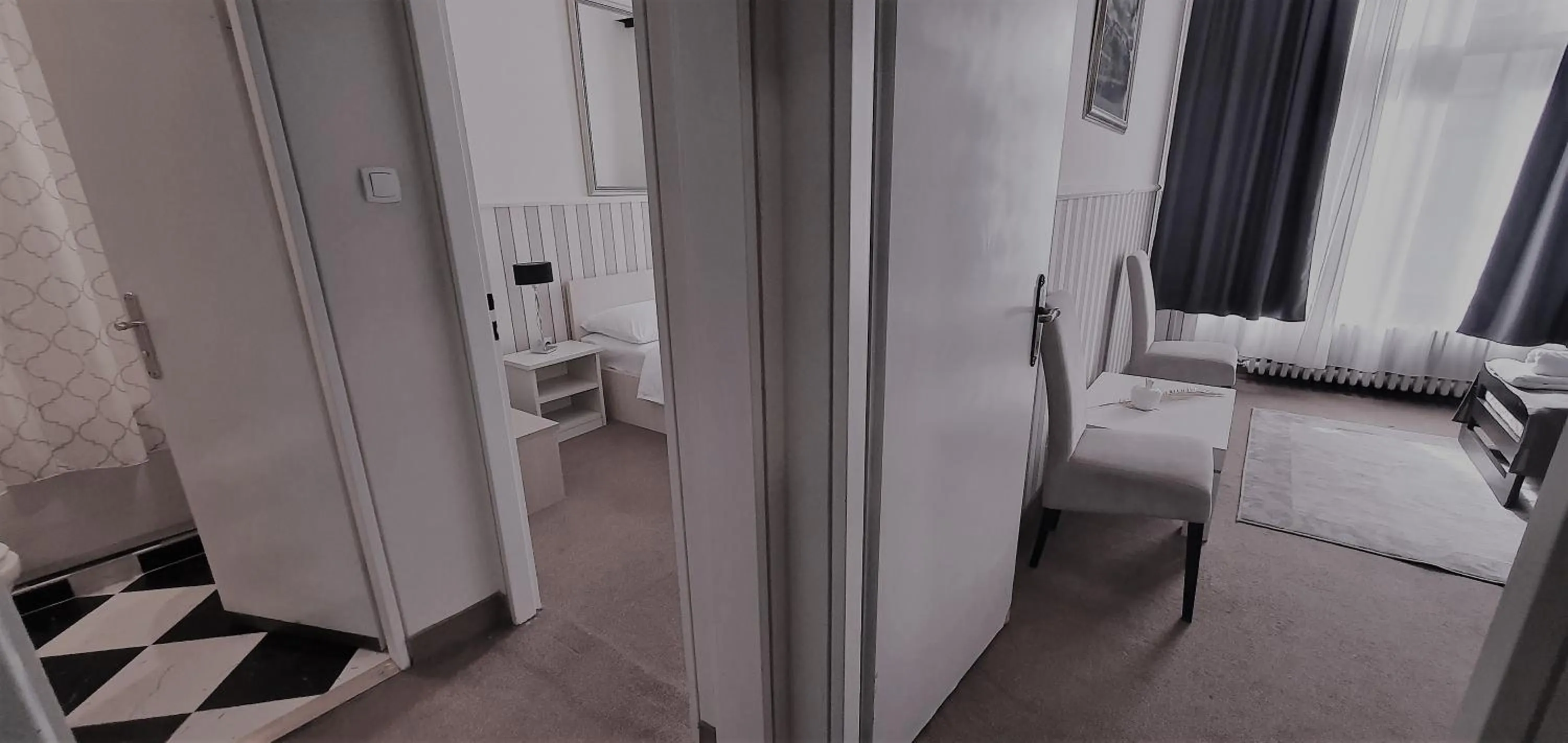 Bathroom, Bed in Hotel Vojvodina