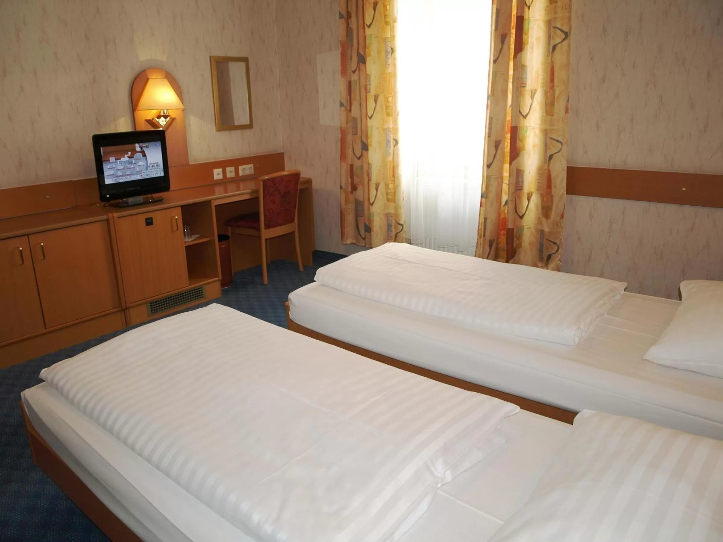 Double Room in Hotel Admiral