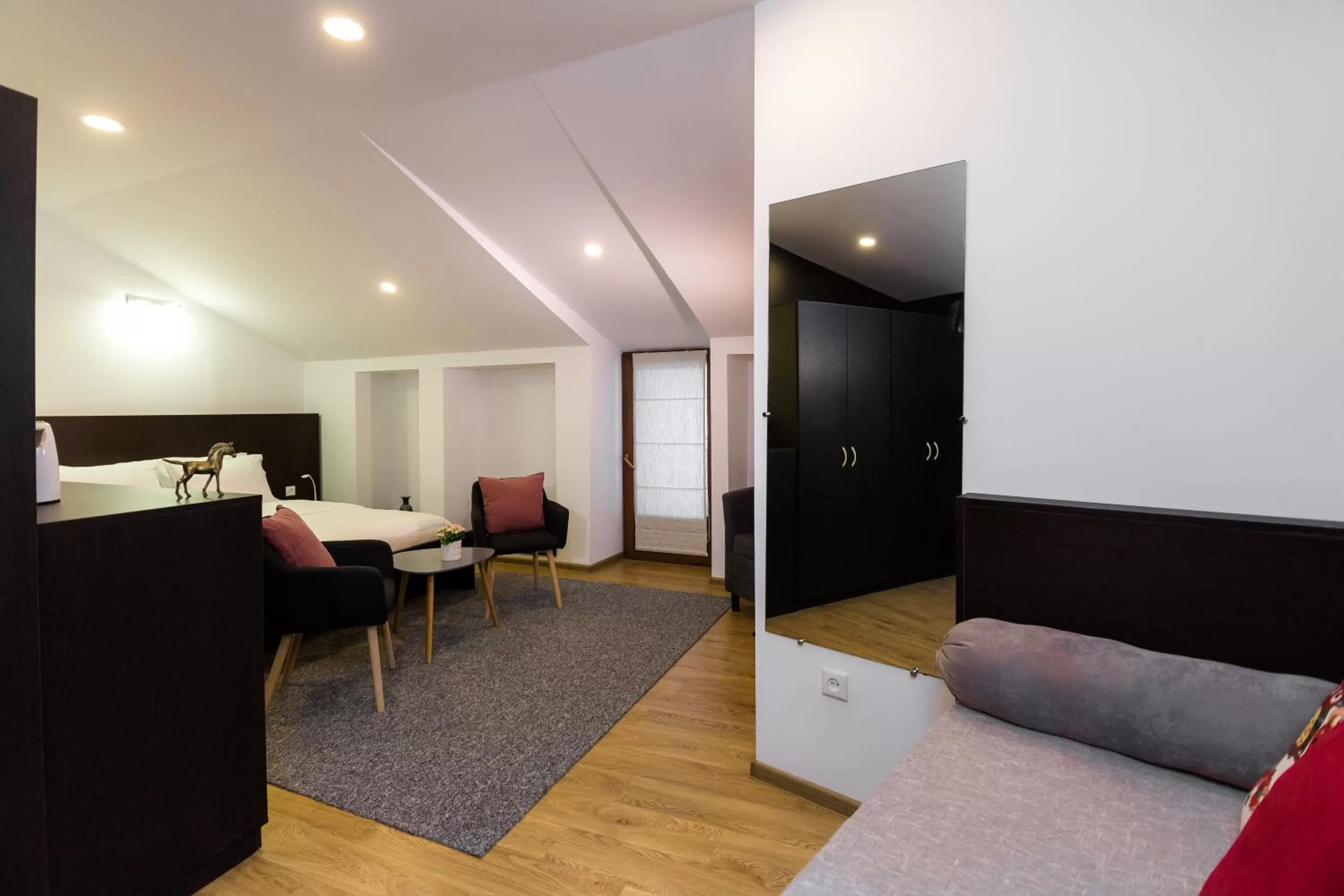 Photo of the whole room, Seating Area in VovaDoma