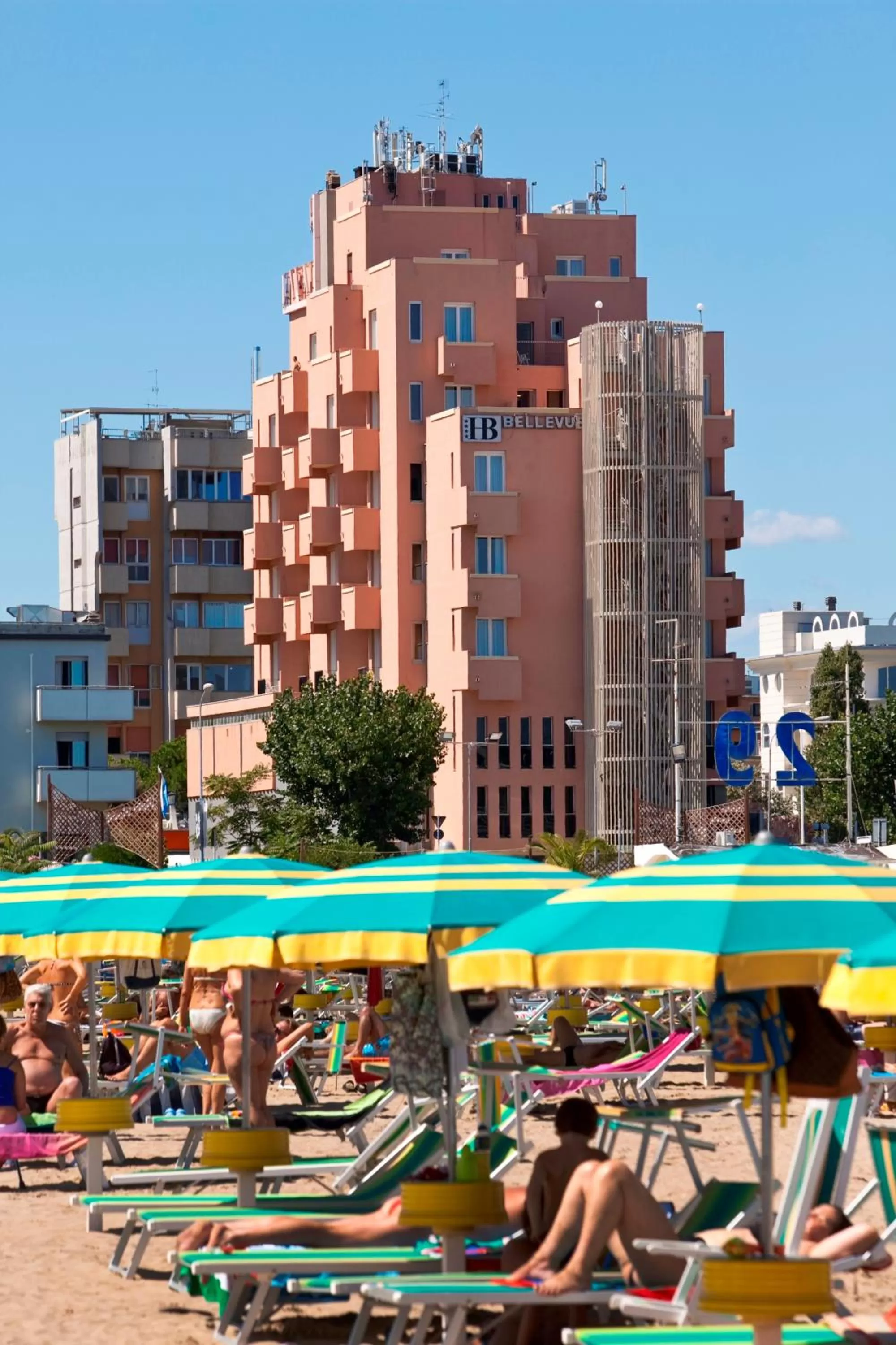 Facade/entrance in Hotel Bellevue