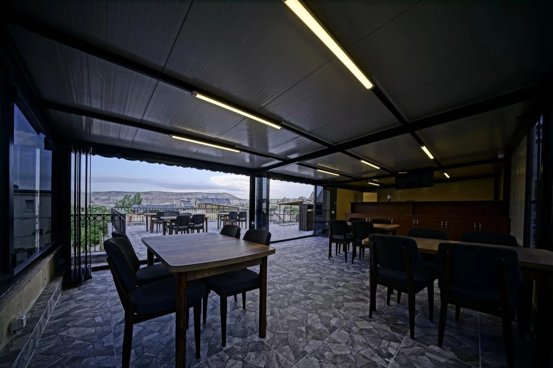 Restaurant/places to eat in Epoch Stone House