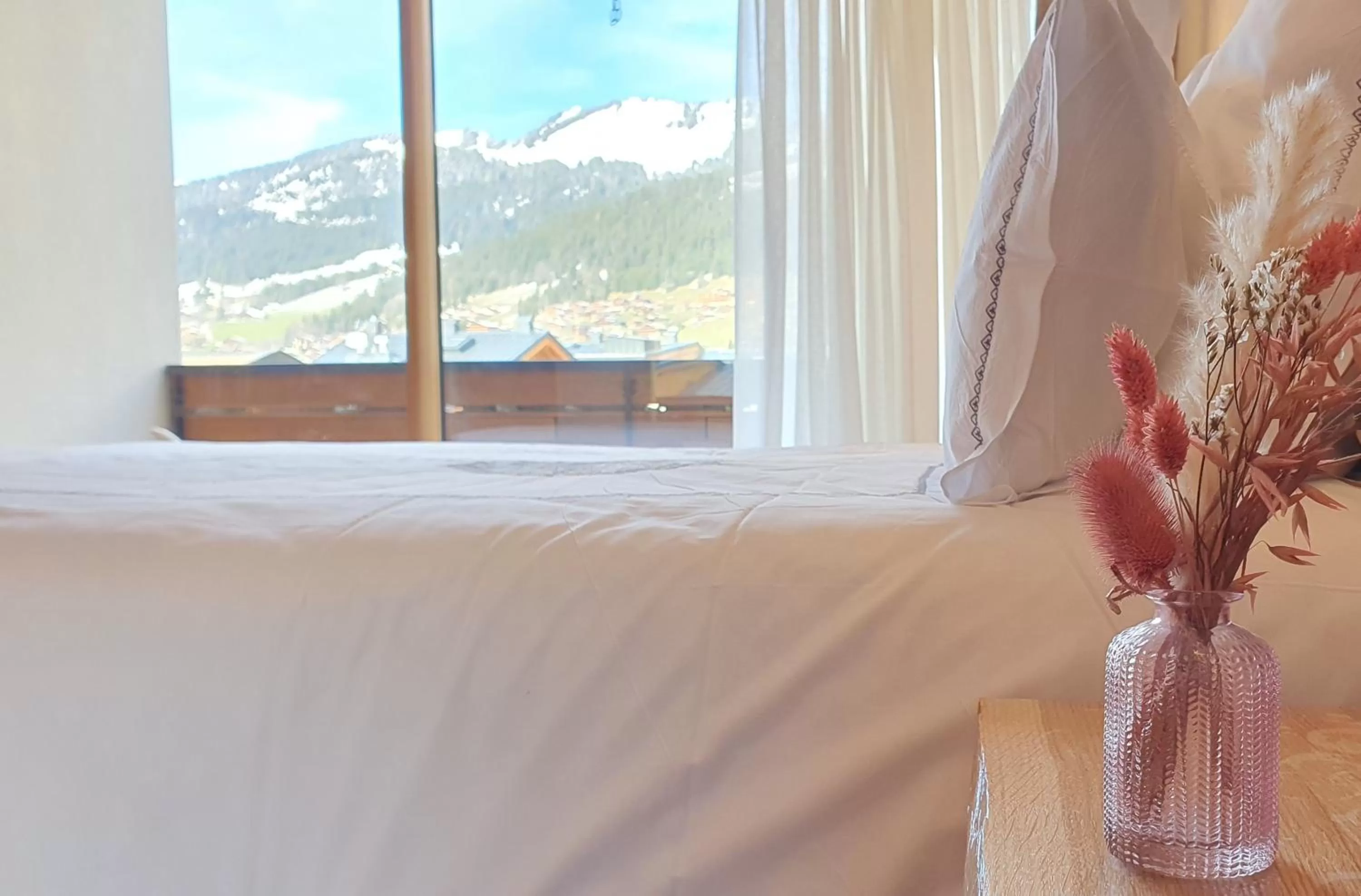 Bedroom, Bed in Hôtel Macchi Restaurant & Spa