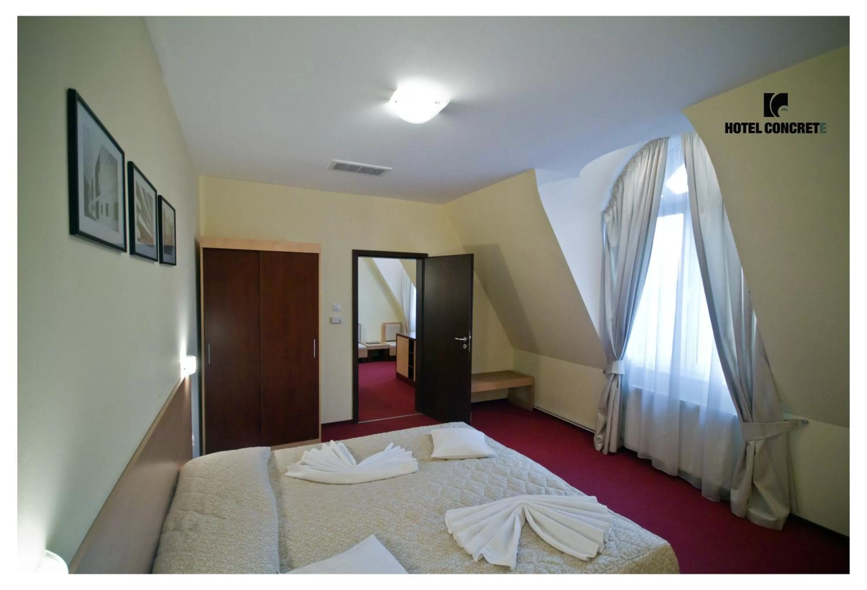 Photo of the whole room, Bed in Hotel Concrete