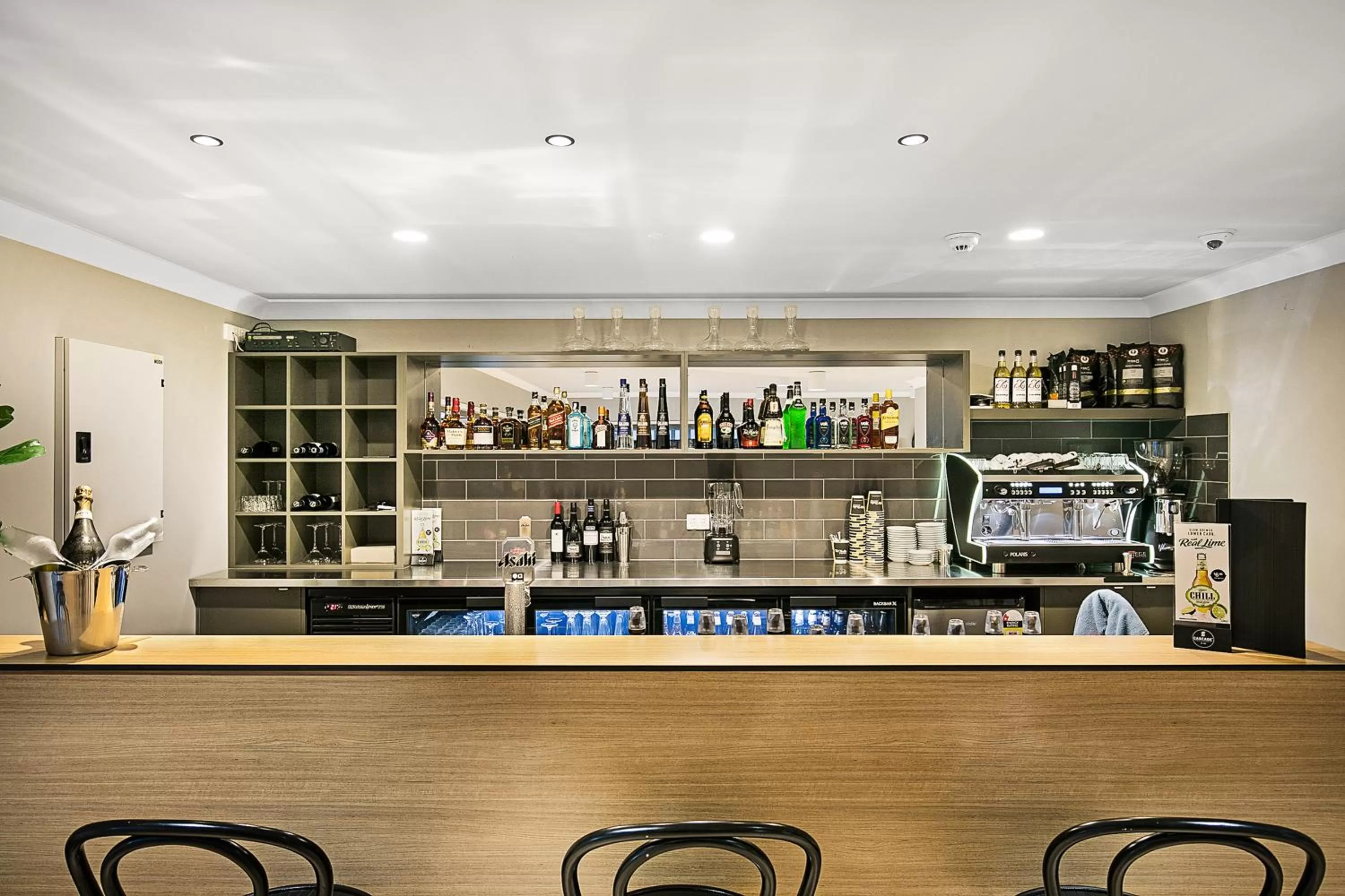 Lounge or bar in Potters Toowoomba Hotel