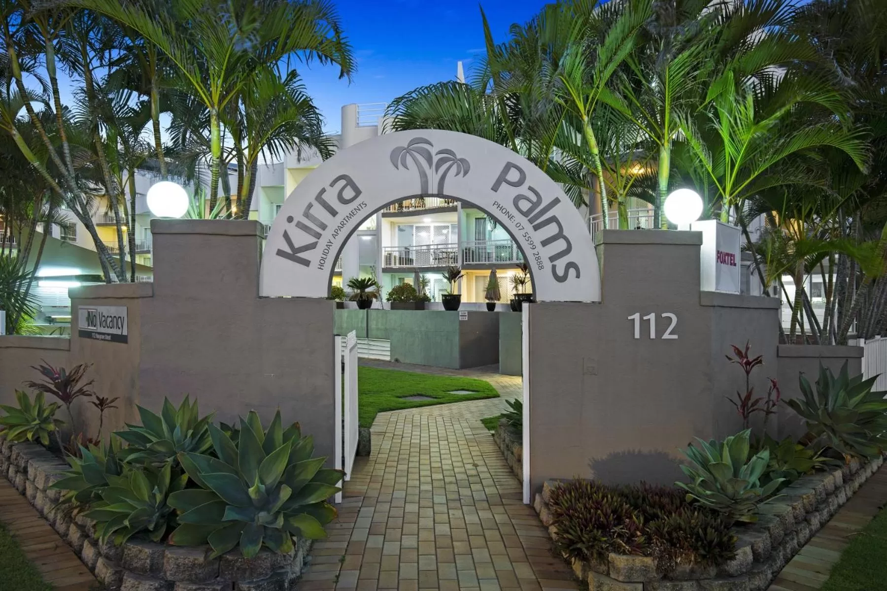Facade/entrance in Kirra Palms Holiday Apartments